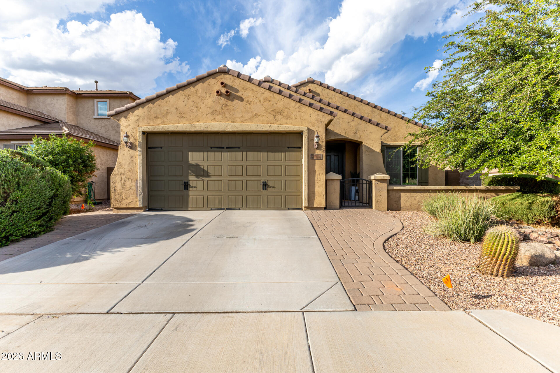152 W ROSEMARY Drive