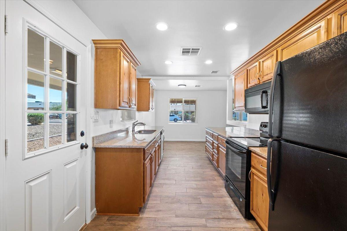 528 W 18th Street