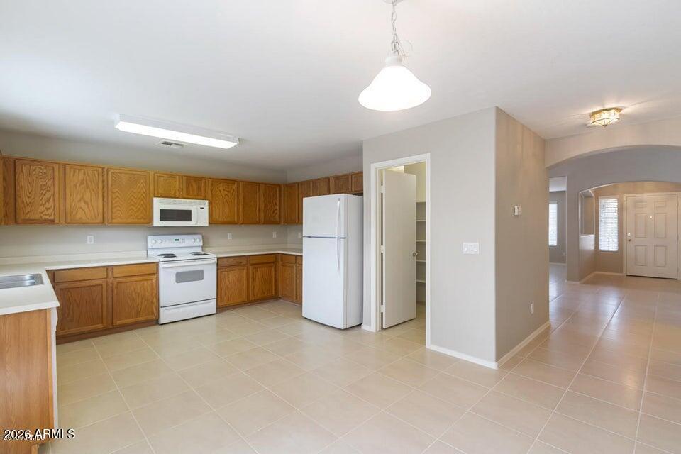 1705 E BEAUTIFUL Lane