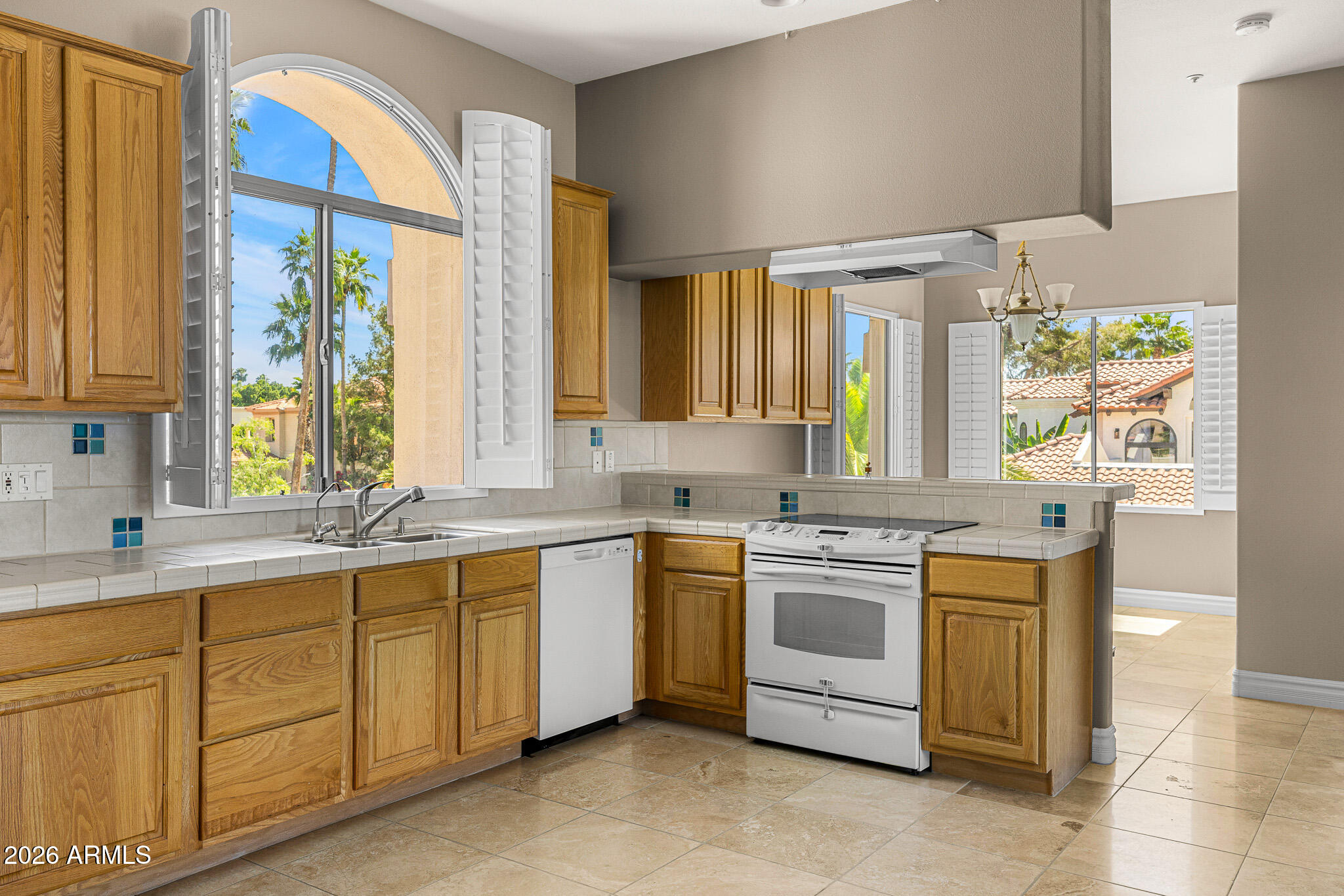 1402 E CORAL COVE Drive