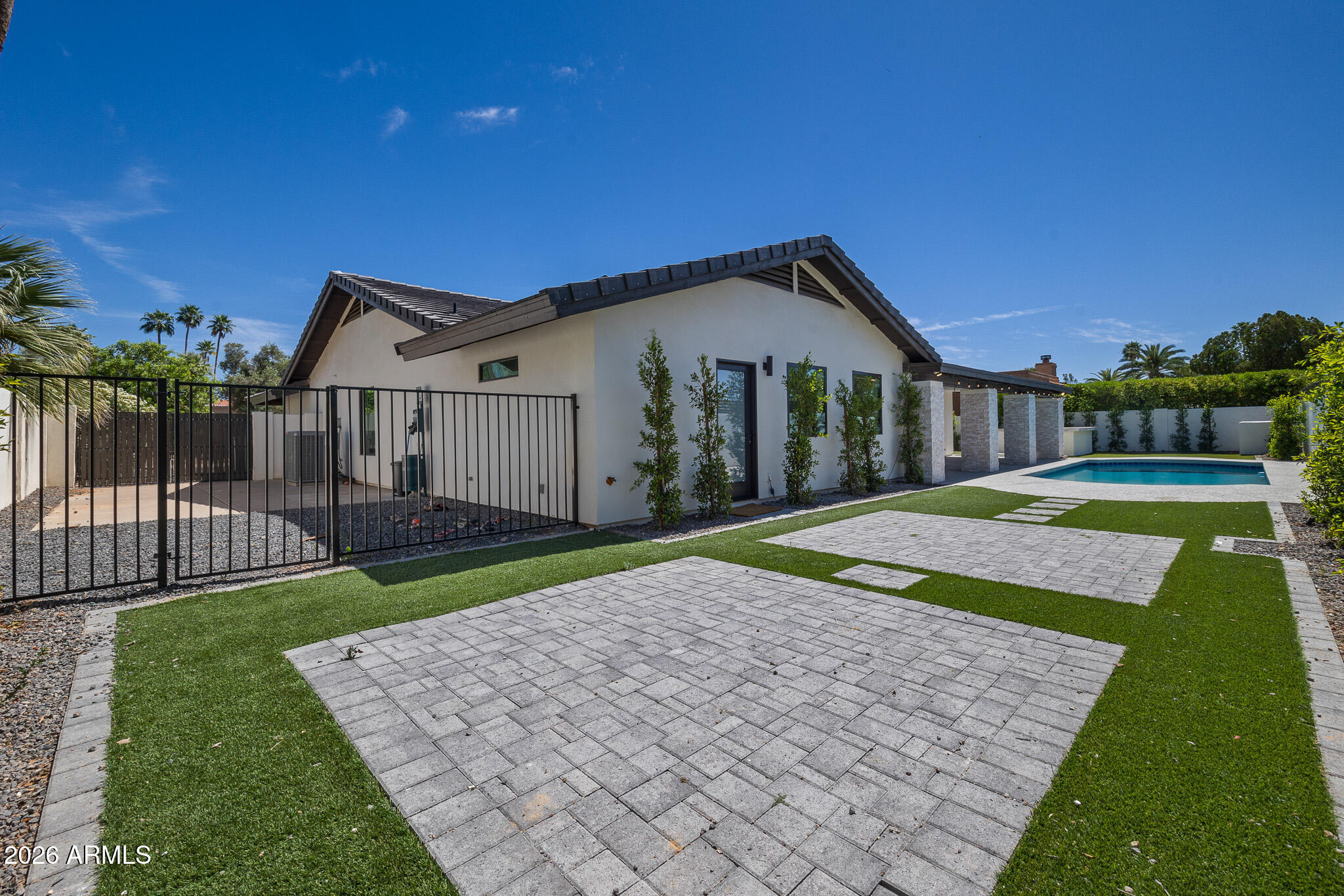 10012 N 76TH Place