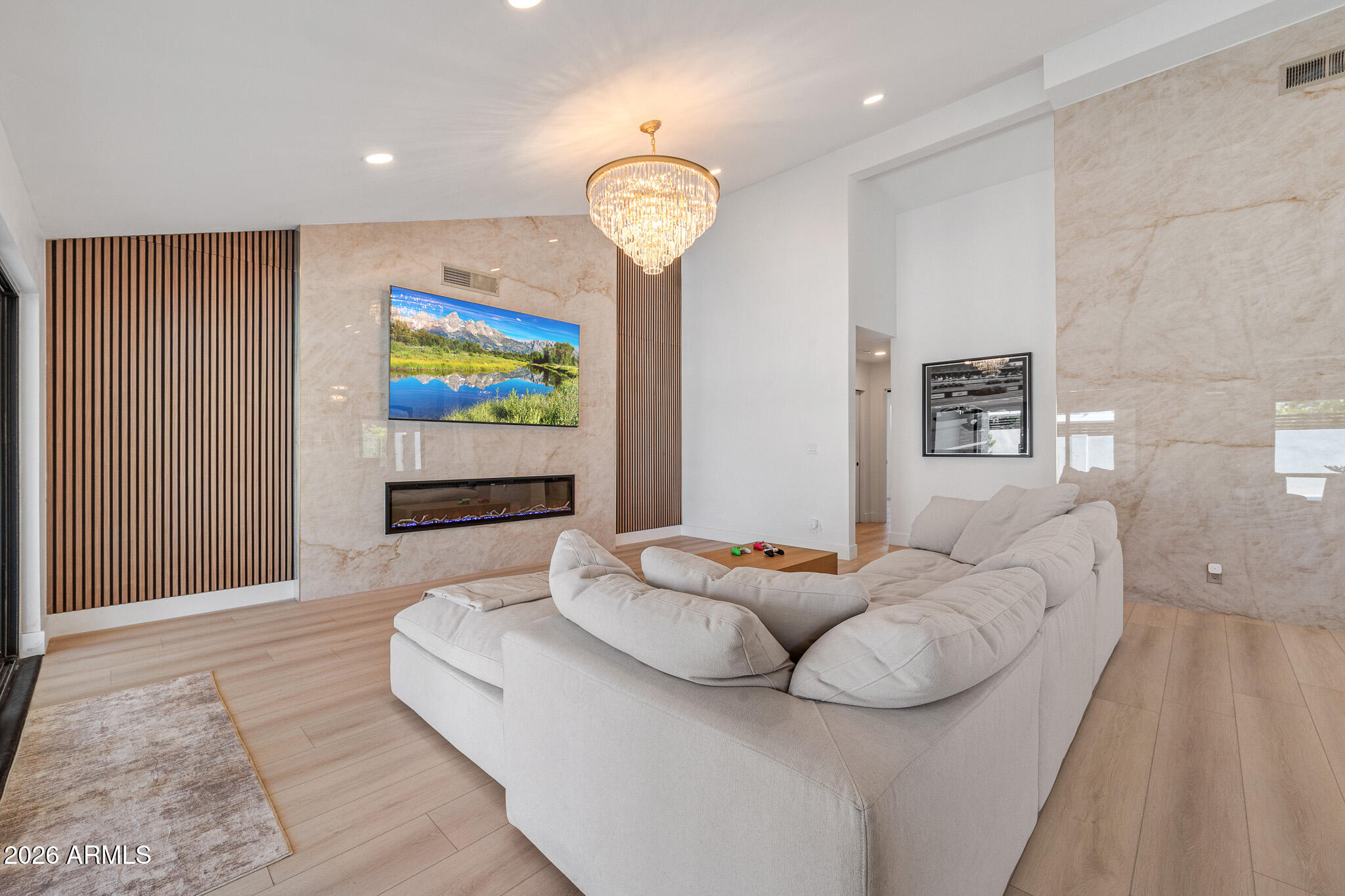 10012 N 76TH Place