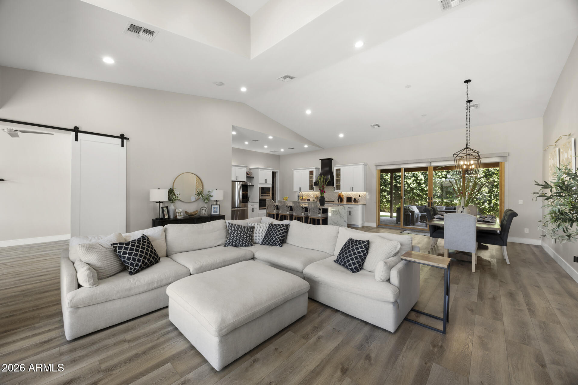 3927 N 13TH Place