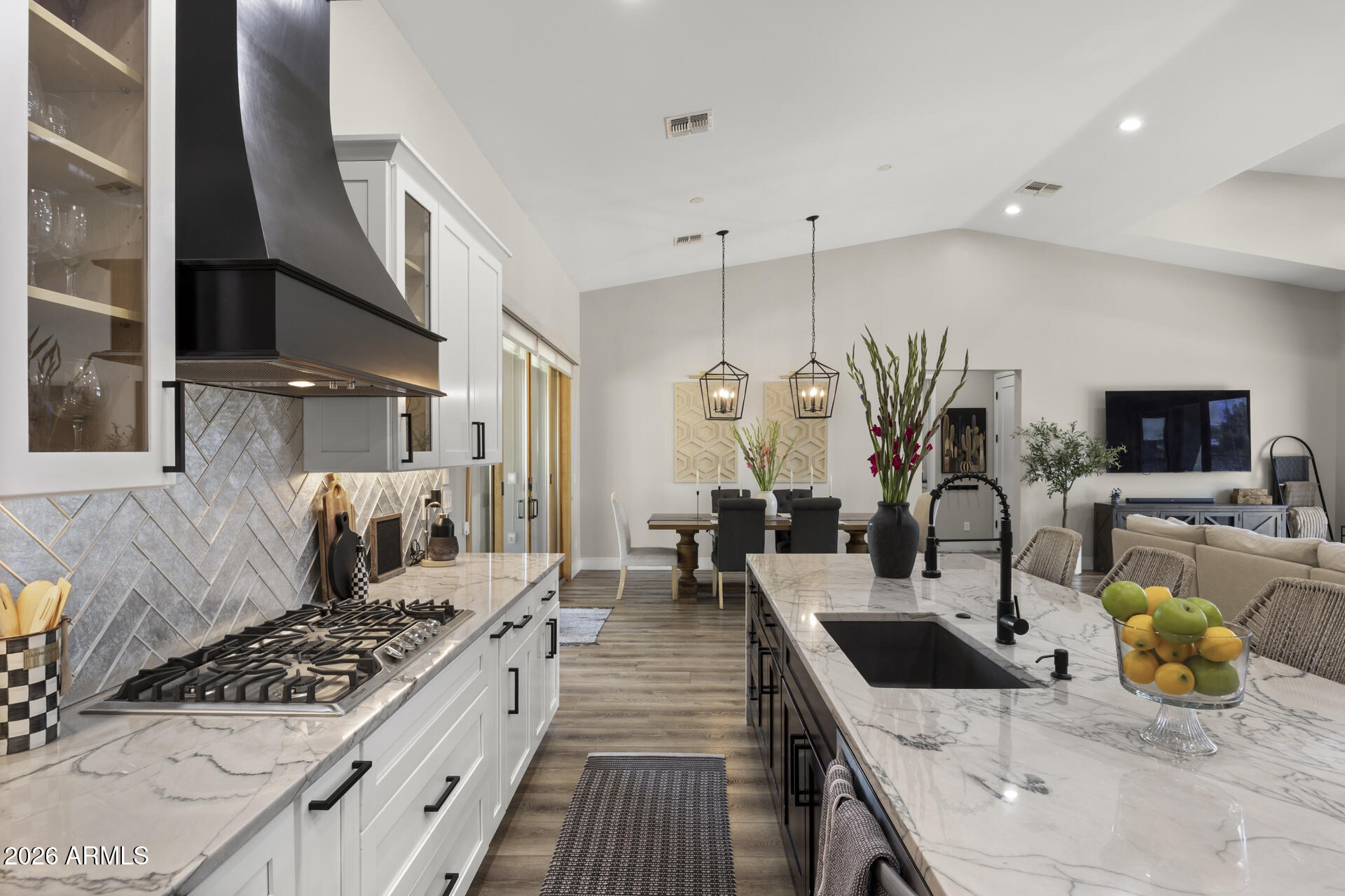 3927 N 13TH Place
