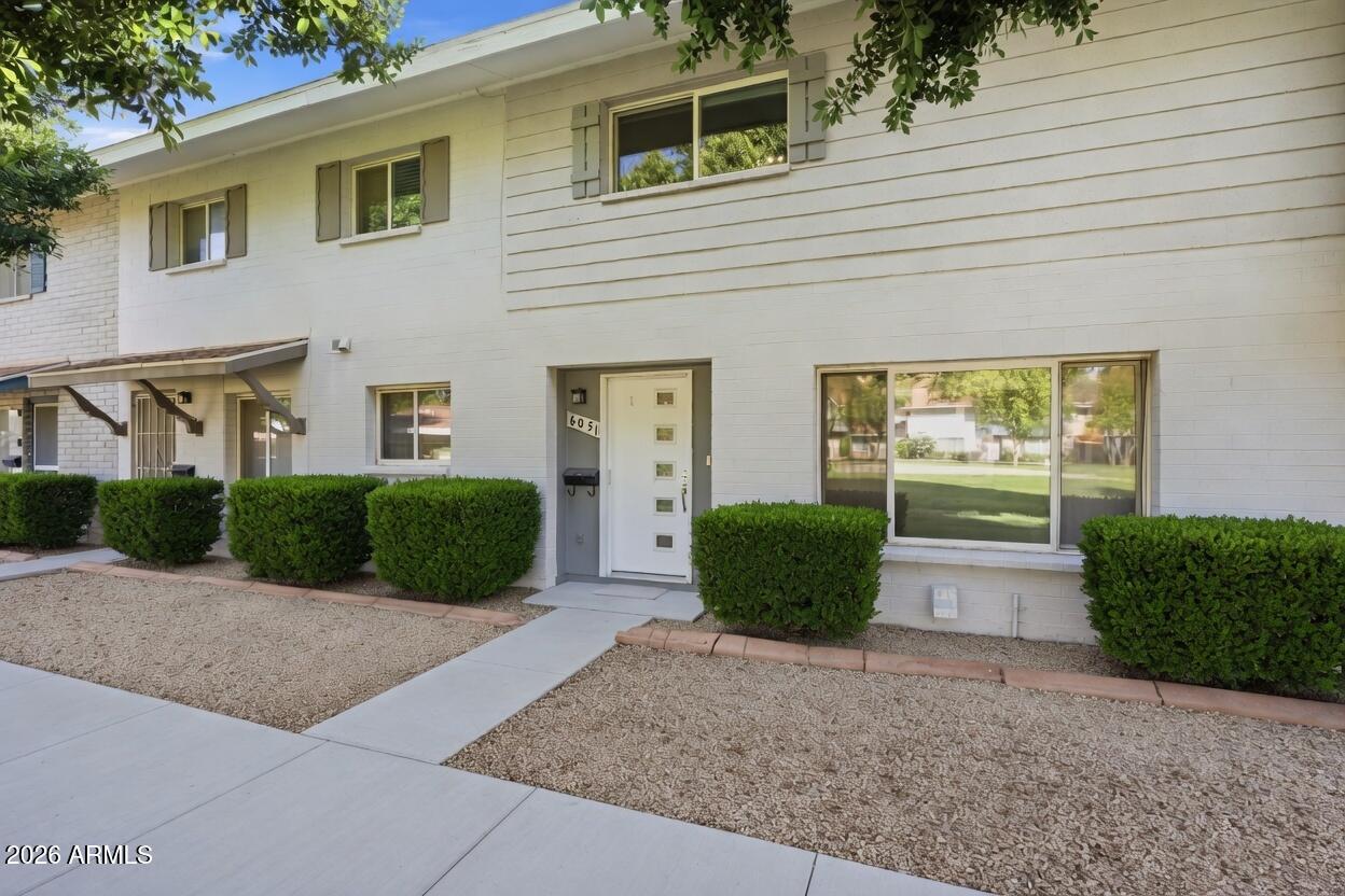 6051 N GRANITE REEF Road