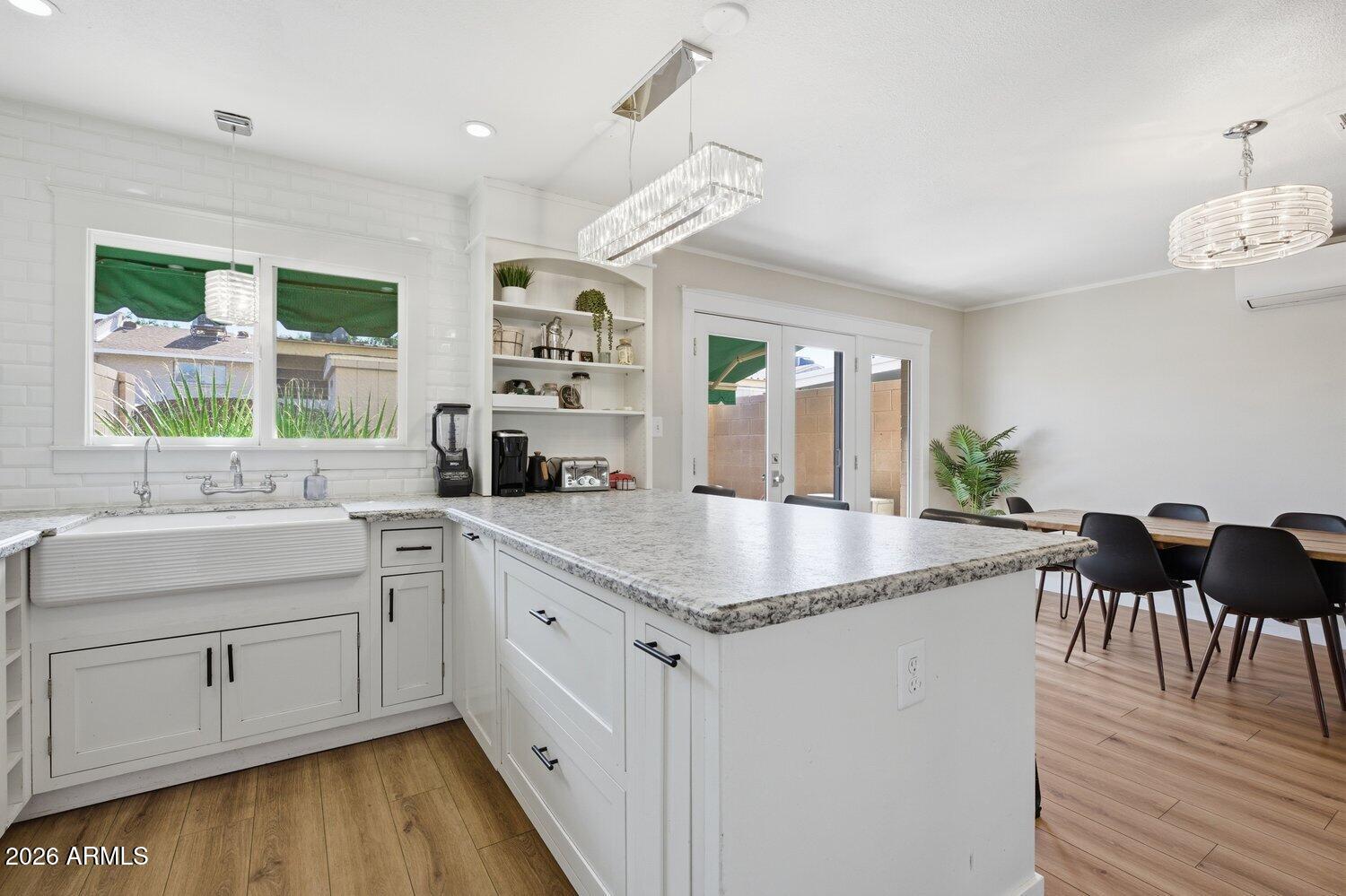 6051 N GRANITE REEF Road