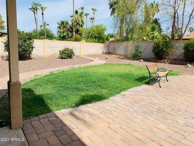 8832 E Lupine Avenue