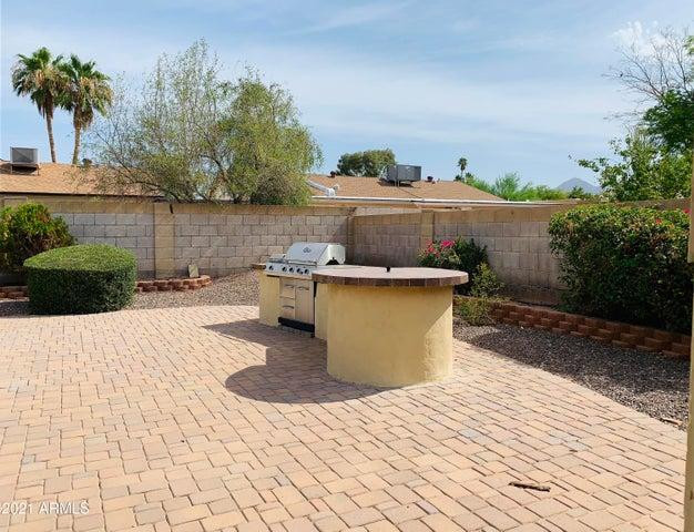 8832 E Lupine Avenue