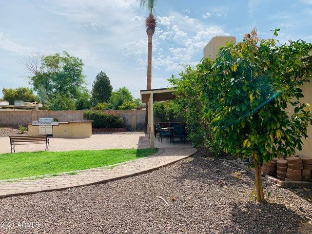 8832 E Lupine Avenue