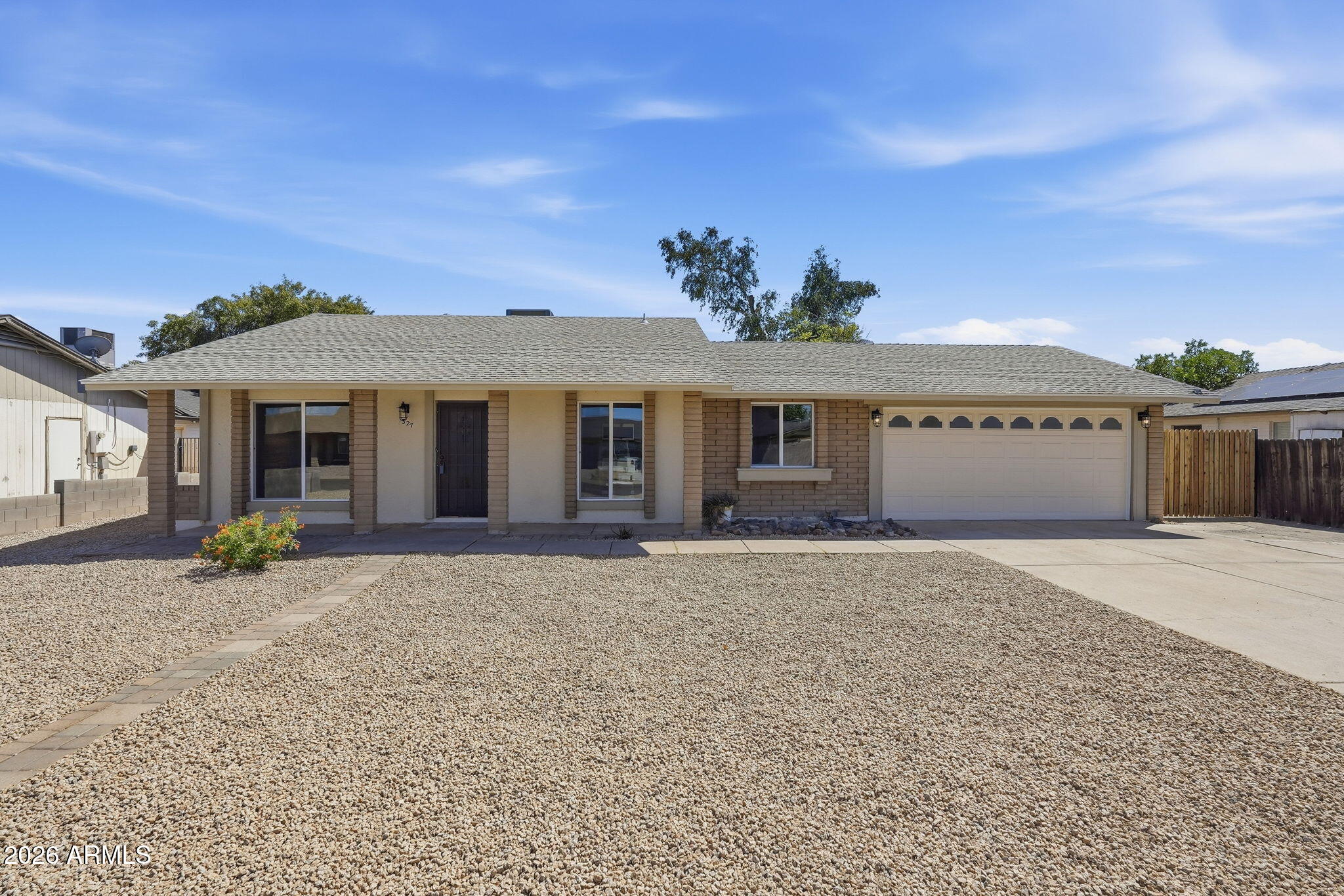 1327 W PIUTE Avenue