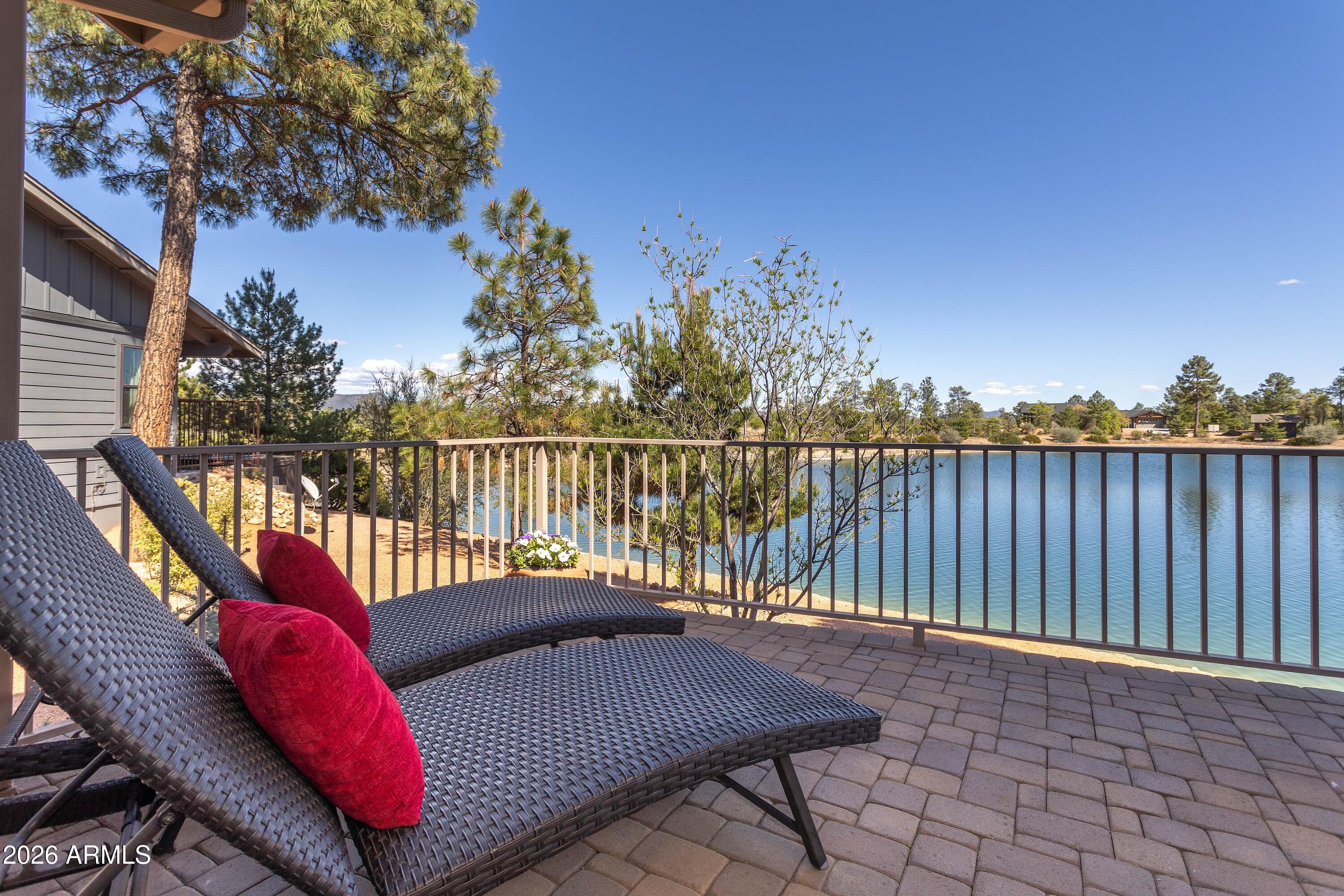 1711 E Velvet Mesquite Court