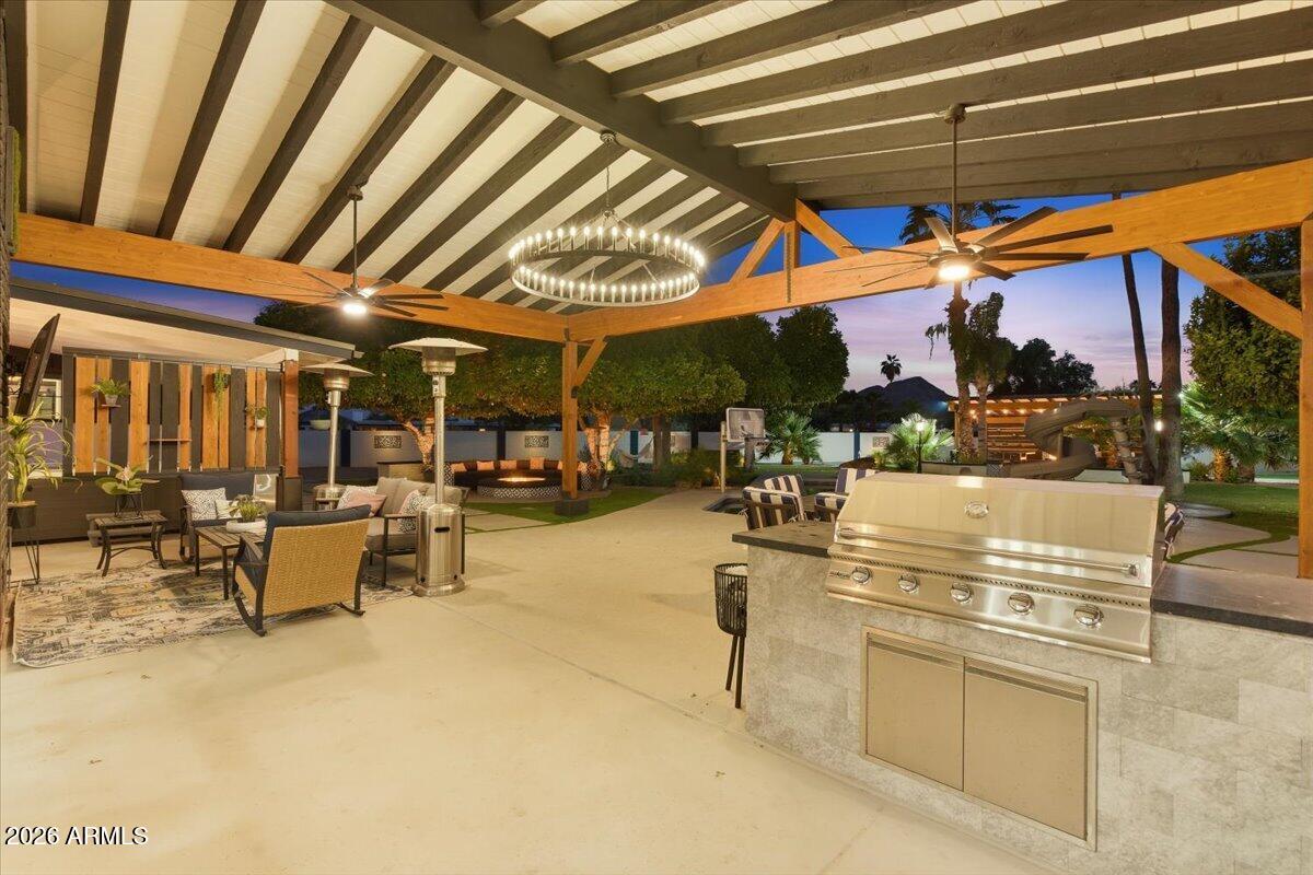 9026 N 67TH Street