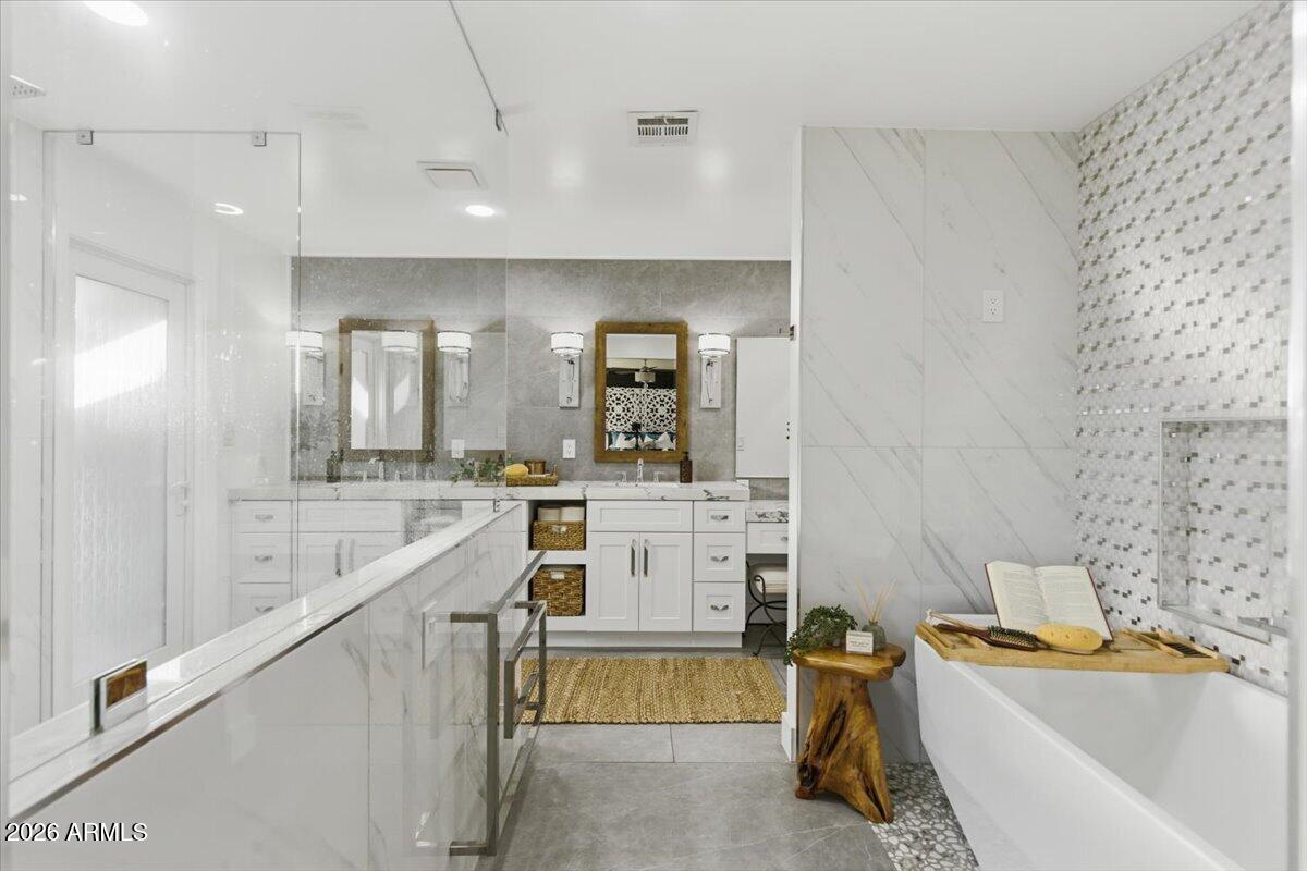 9026 N 67TH Street