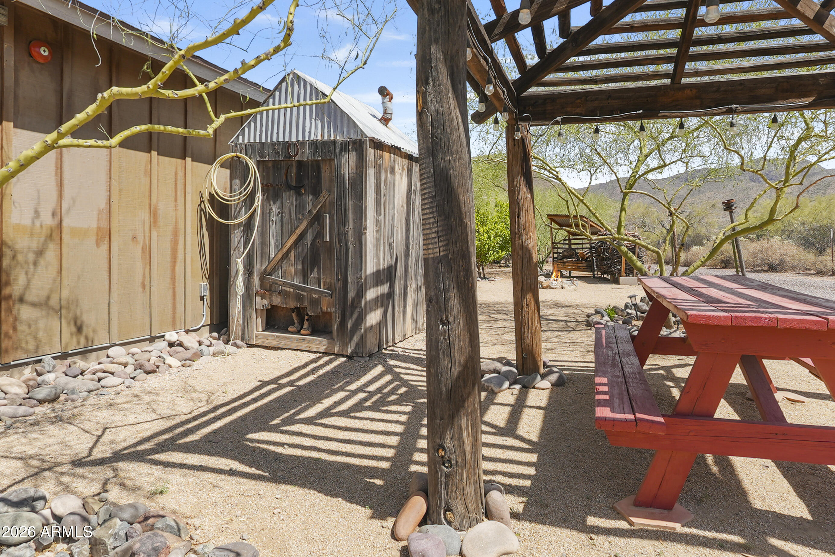 7710 E ARROYO Road