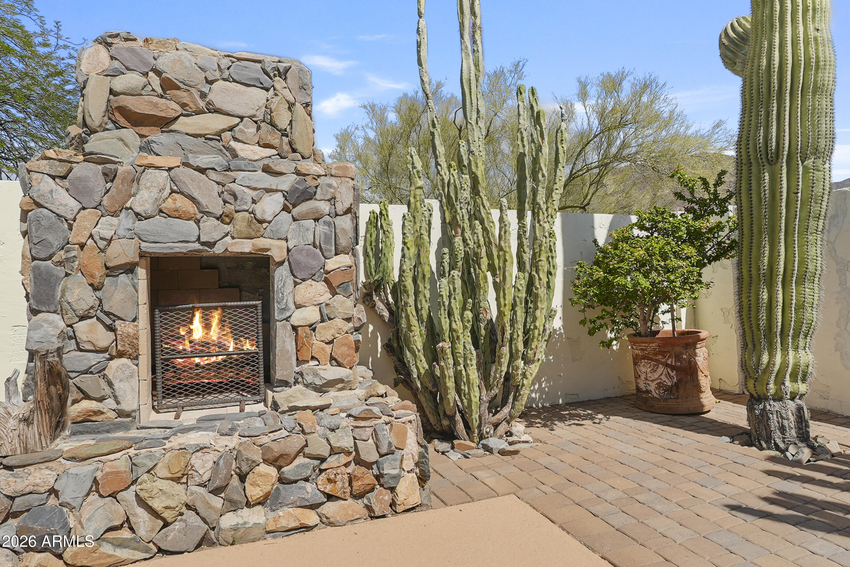 7710 E ARROYO Road