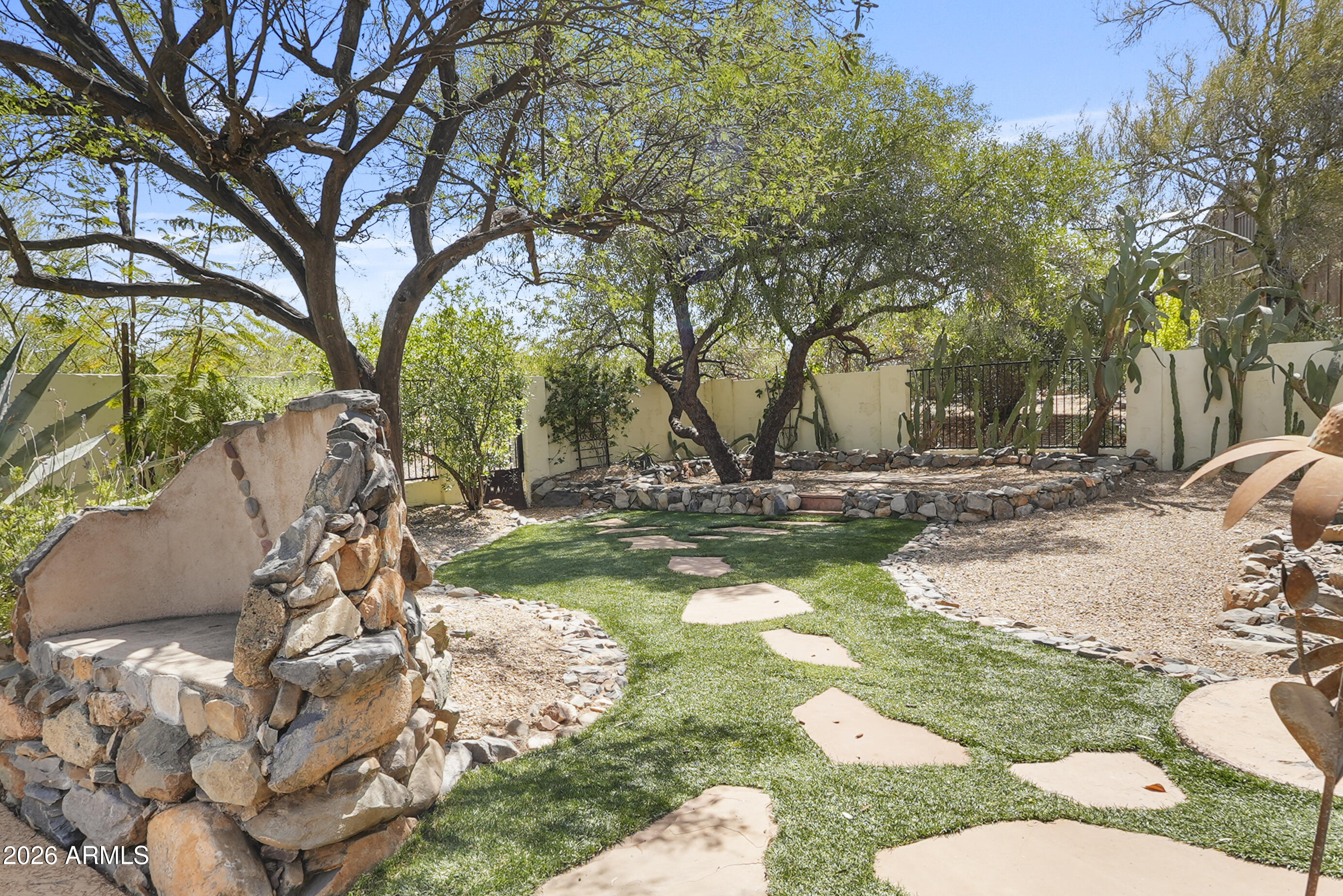 7710 E ARROYO Road