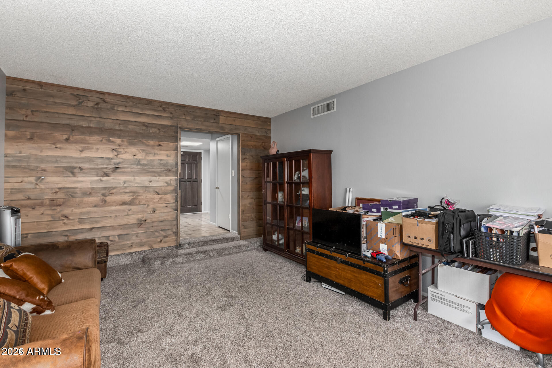2925 W LAMAR Road