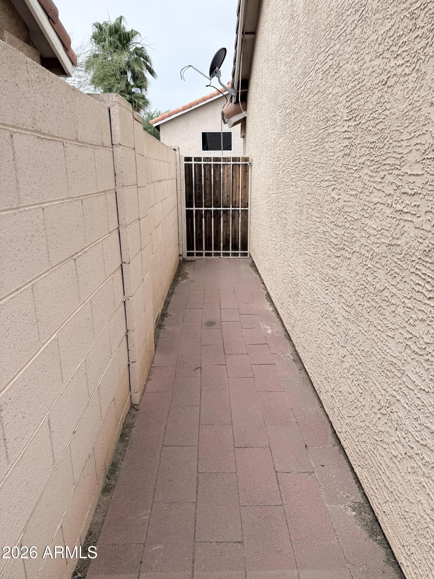3800 W LINDA Lane