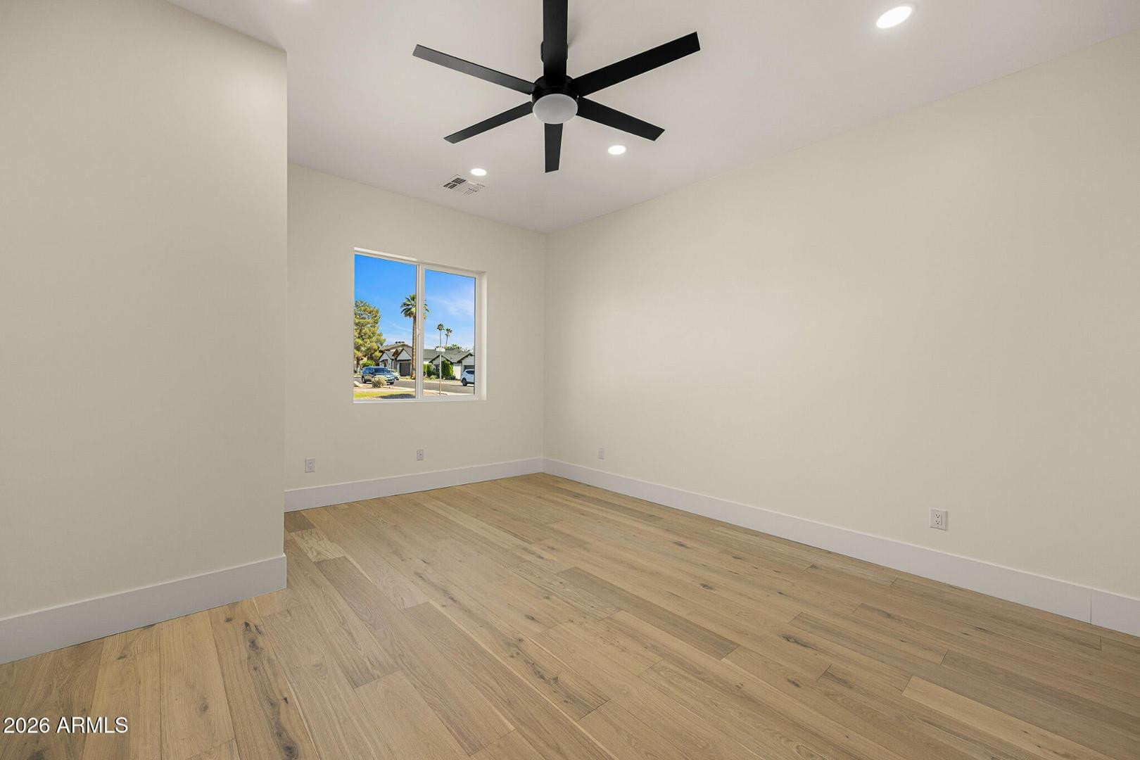 3002 N 53rd Place