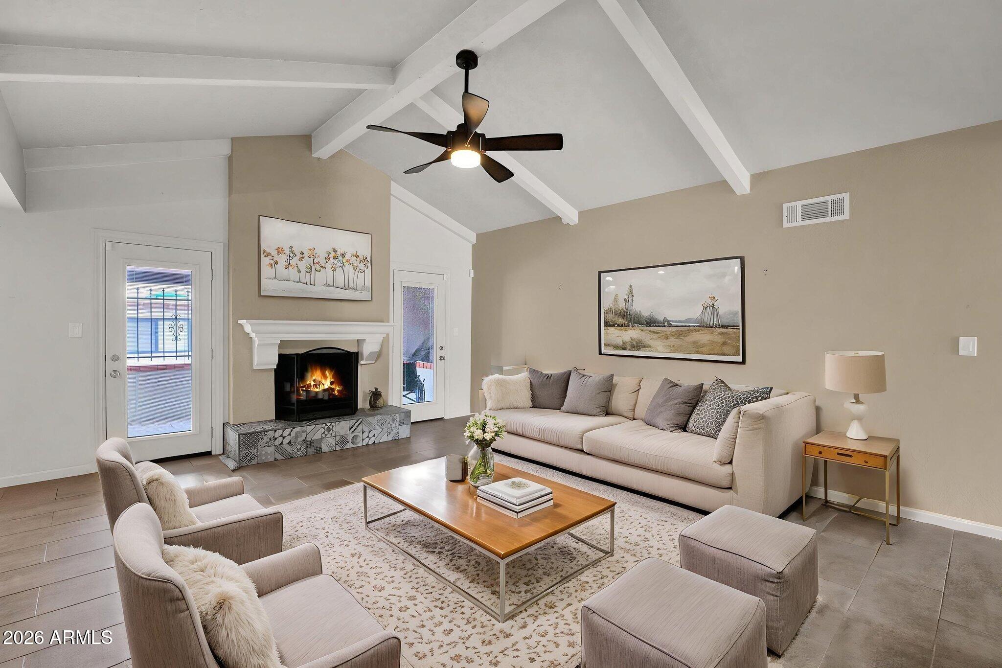 7621 E VISTA Drive