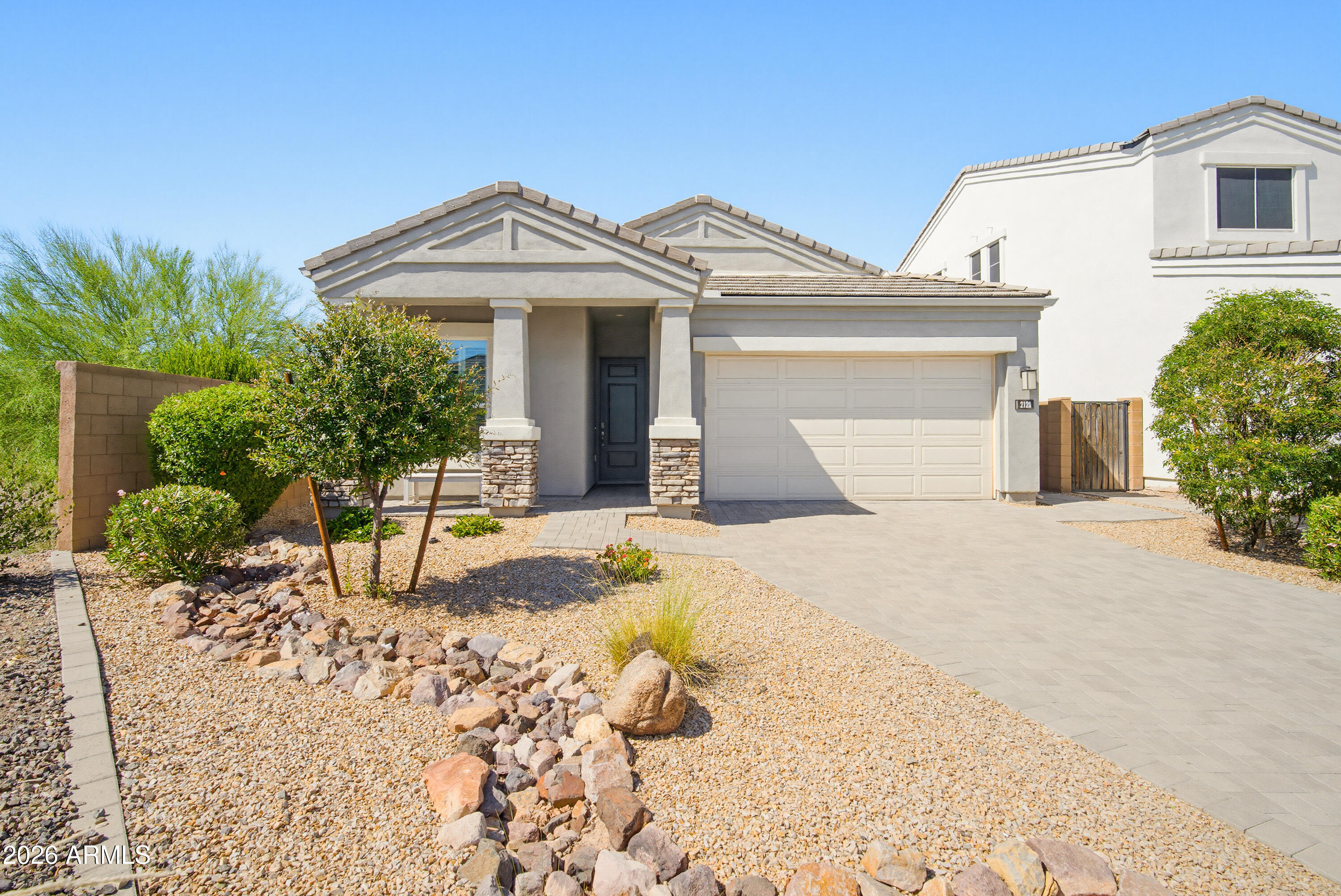 2120 E PARK VIEW Lane