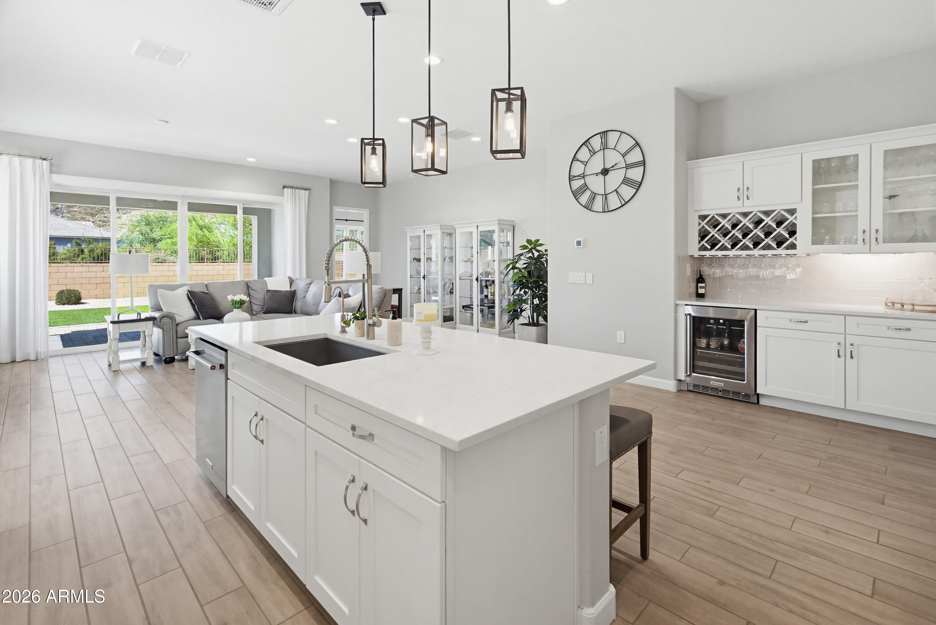 2120 E PARK VIEW Lane