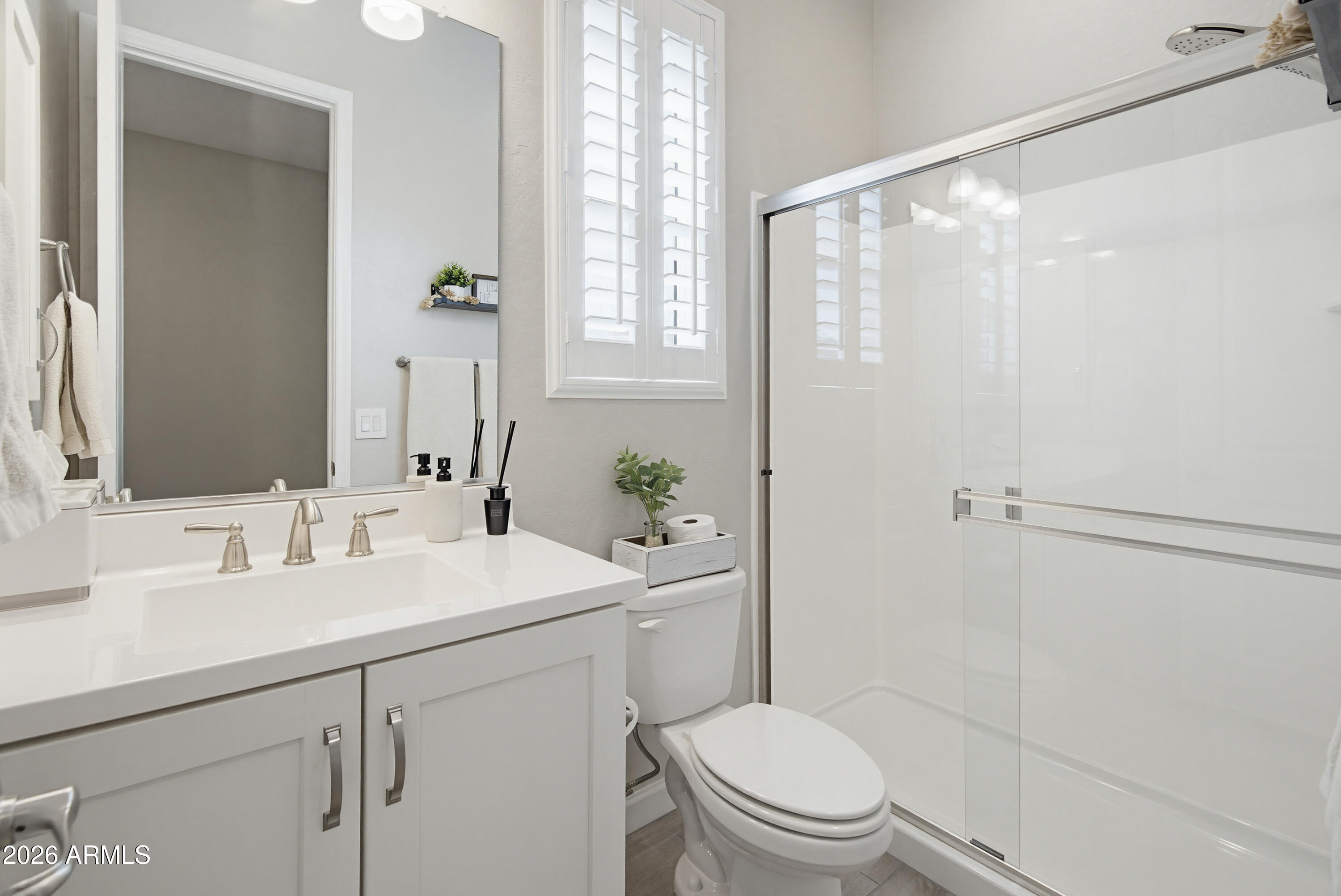 2120 E PARK VIEW Lane
