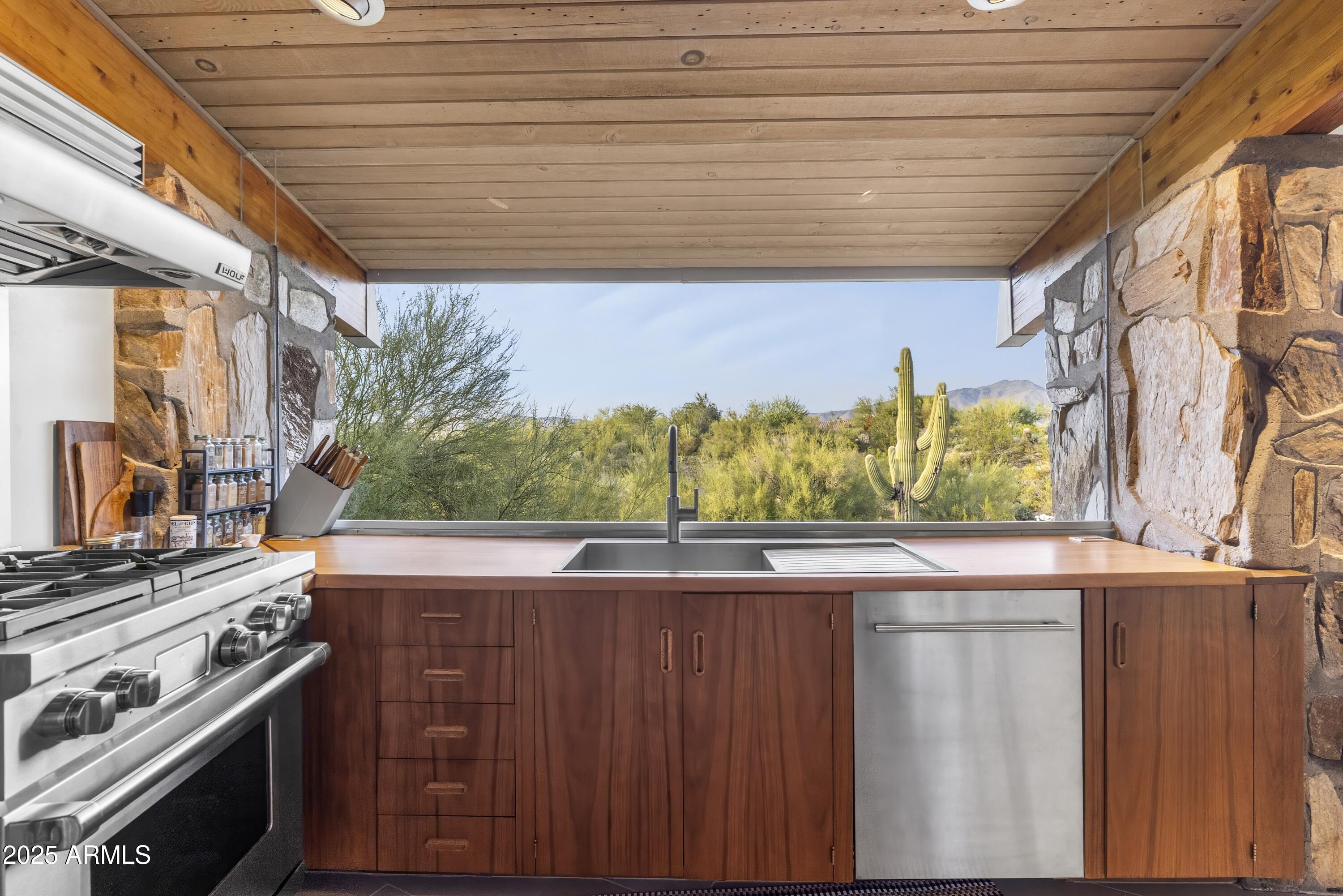 7915 E PRIMROSE Path