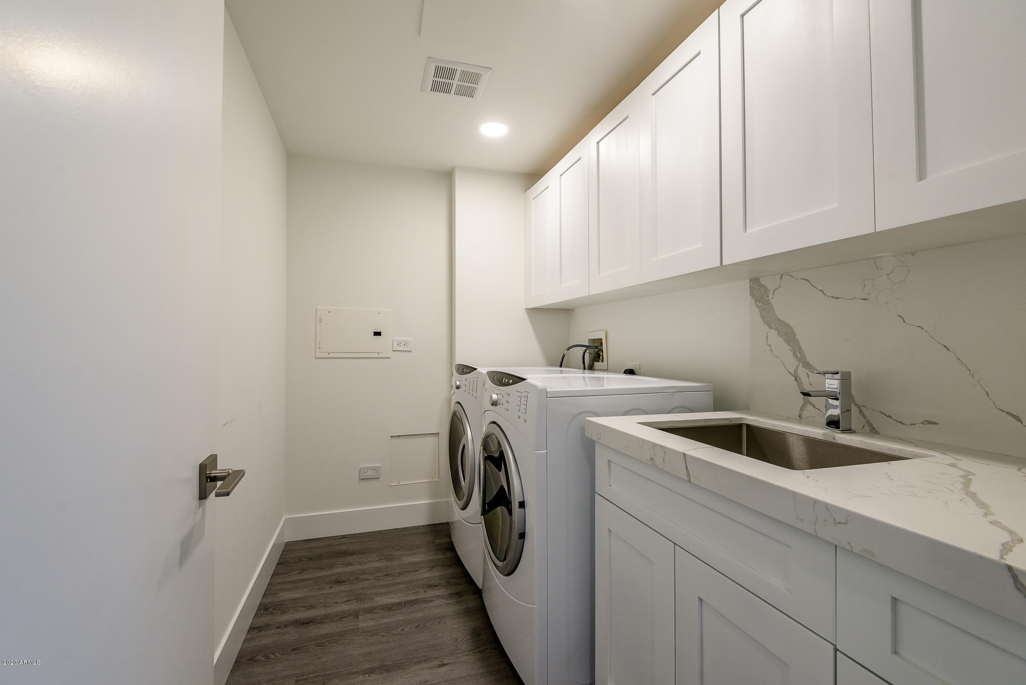 7137 E RANCHO VISTA Drive 7008