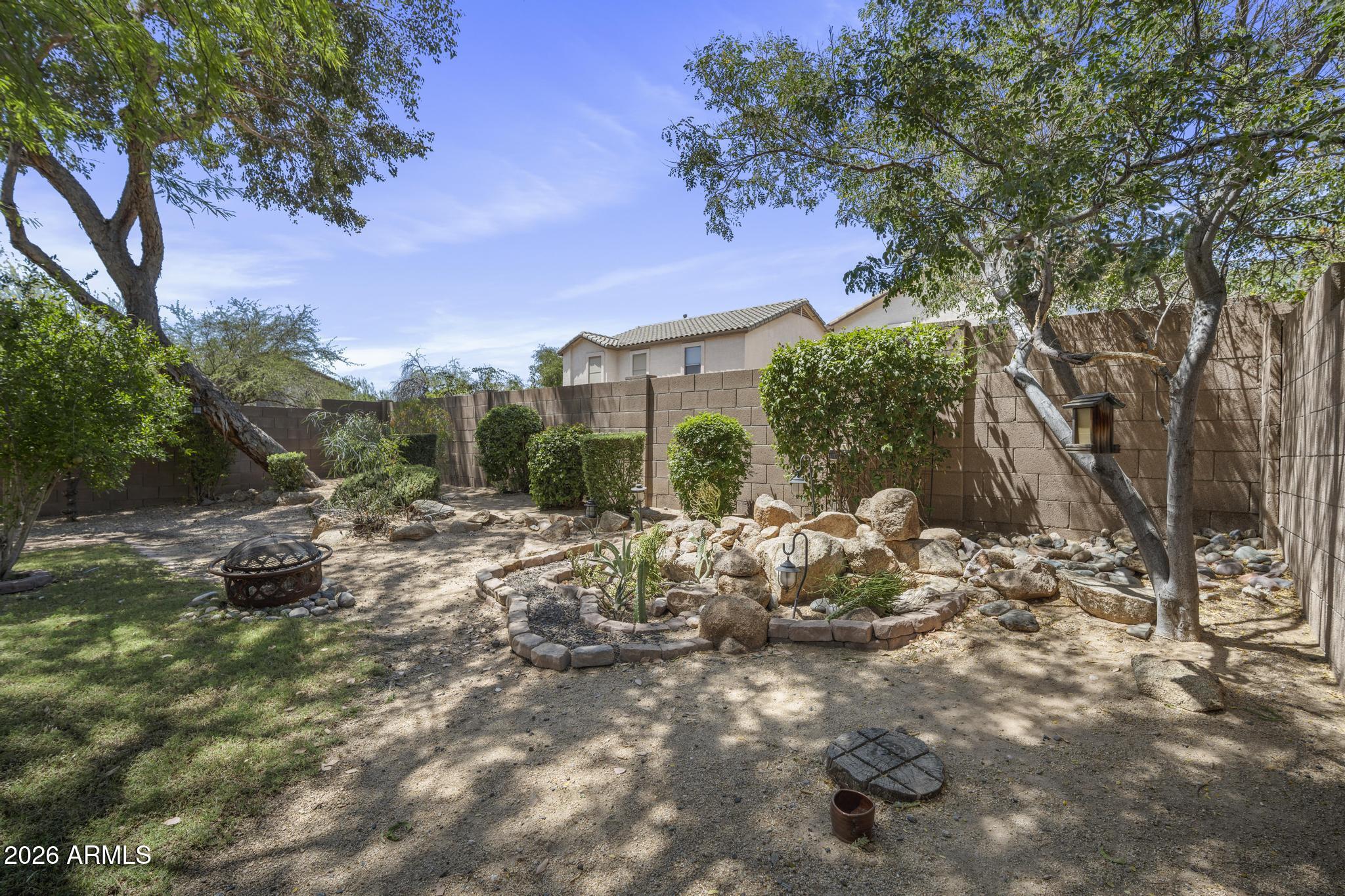 2520 W OBERLIN Way