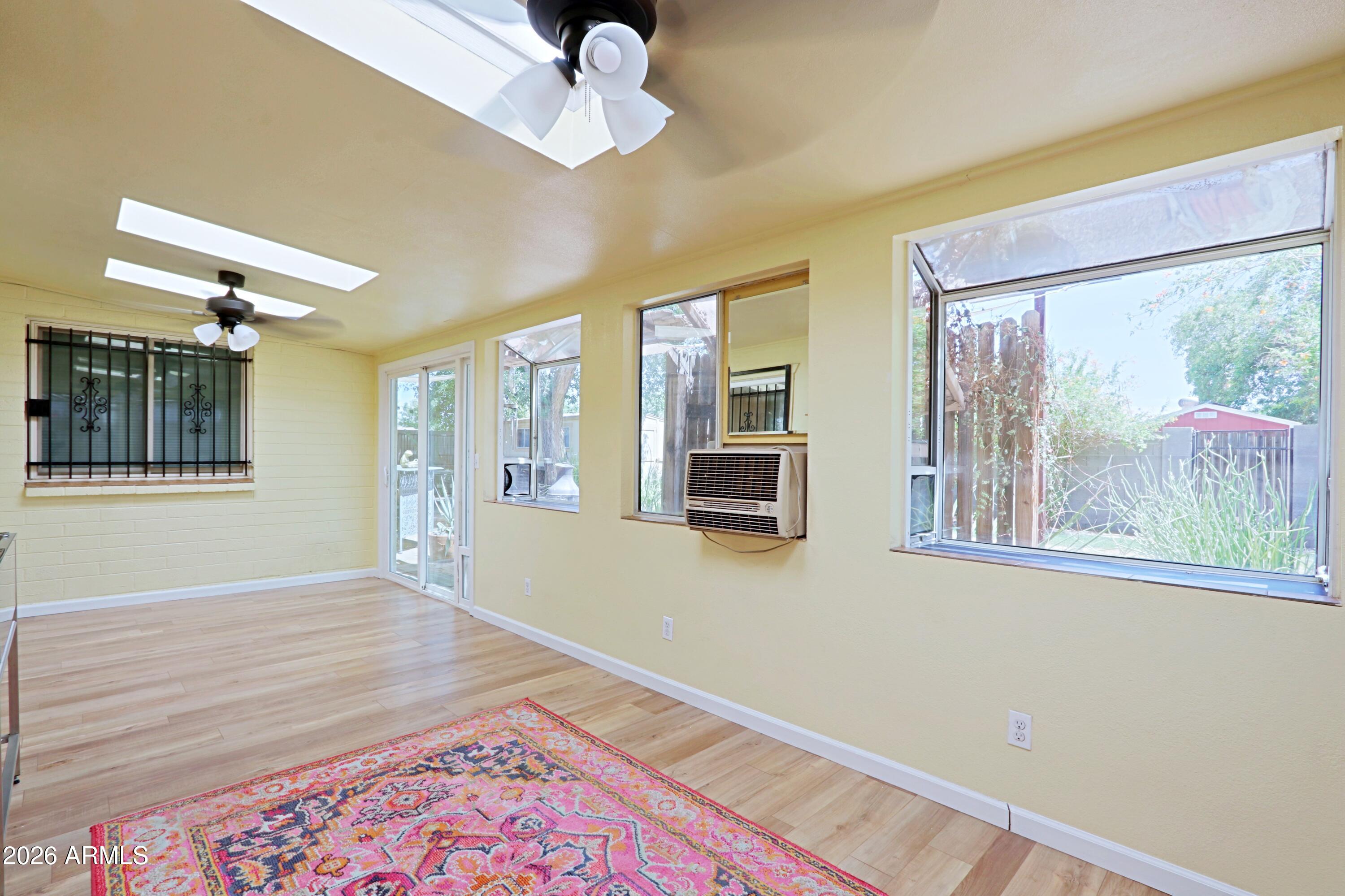 703 E AUBURN Drive