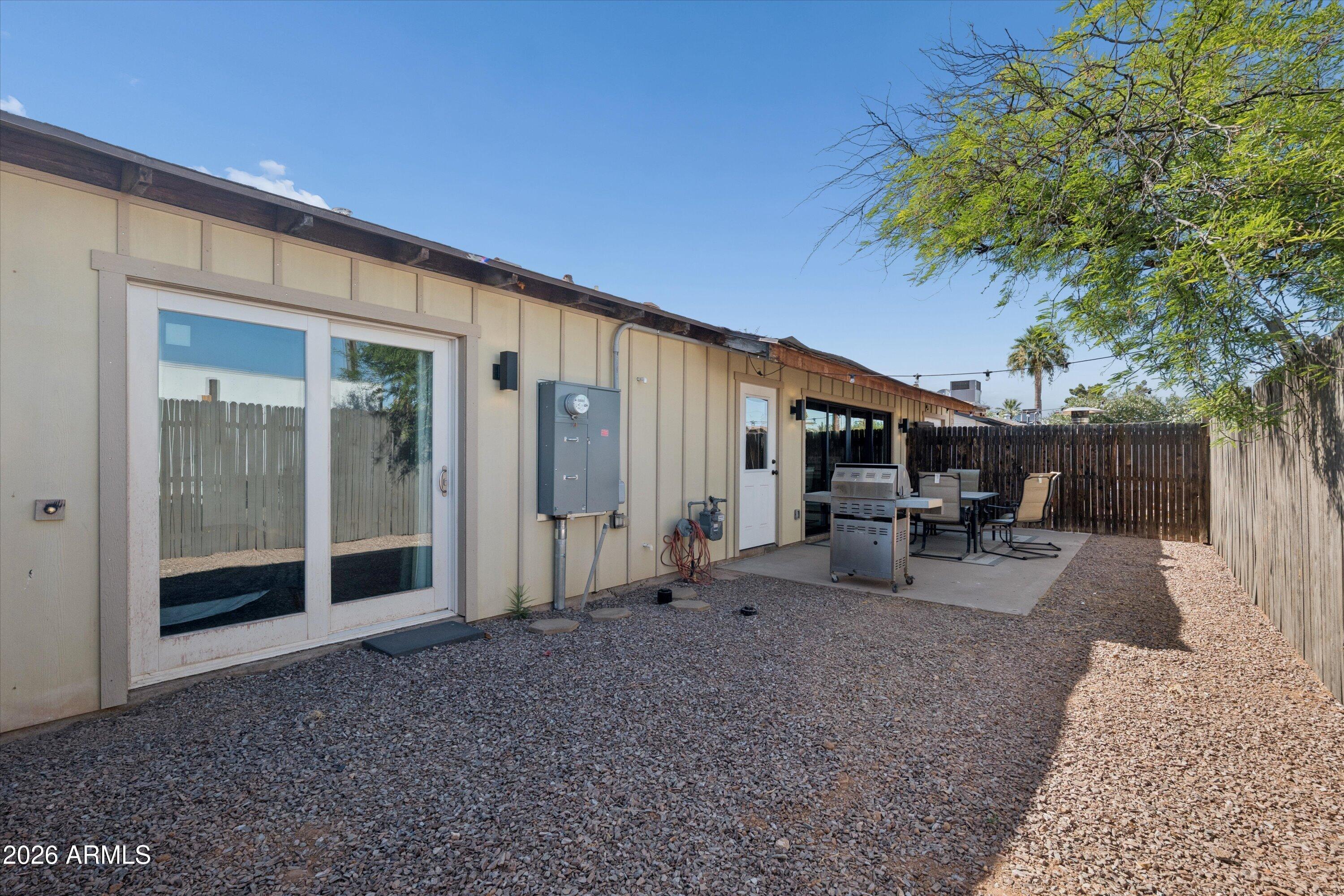 1726 N 74TH Place
