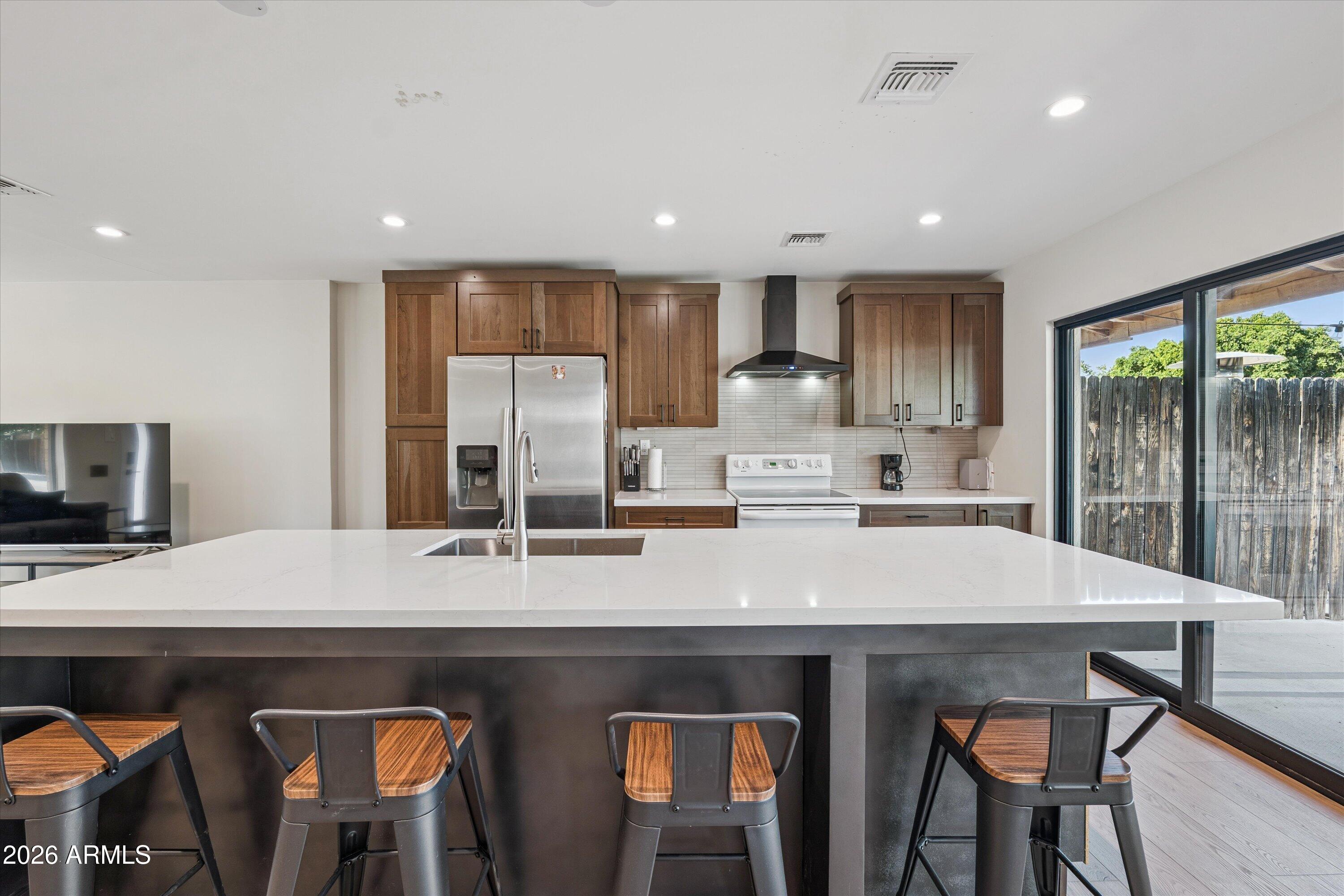 1726 N 74TH Place