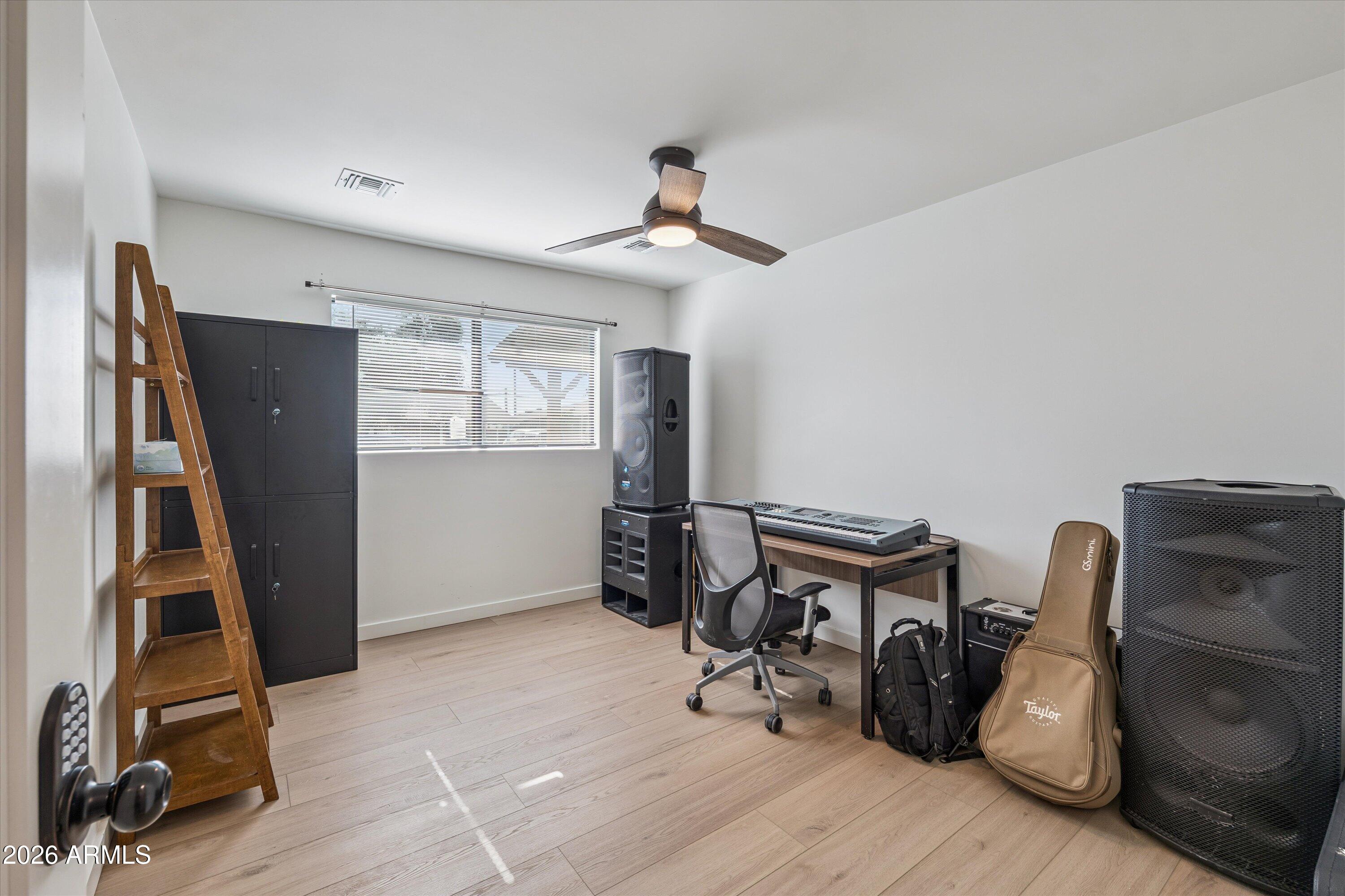 1726 N 74TH Place