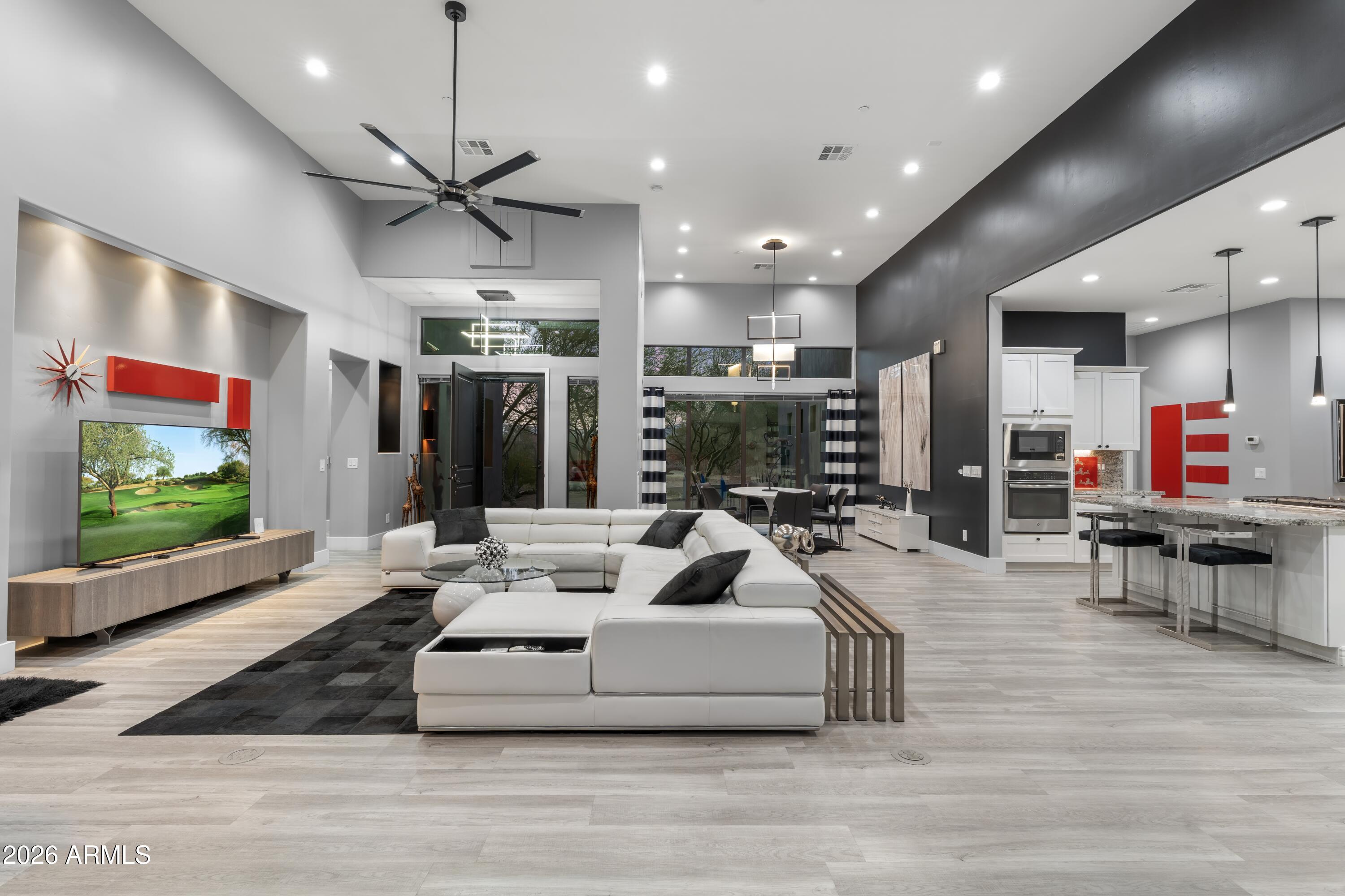 7067 E RIDGEVIEW Lane