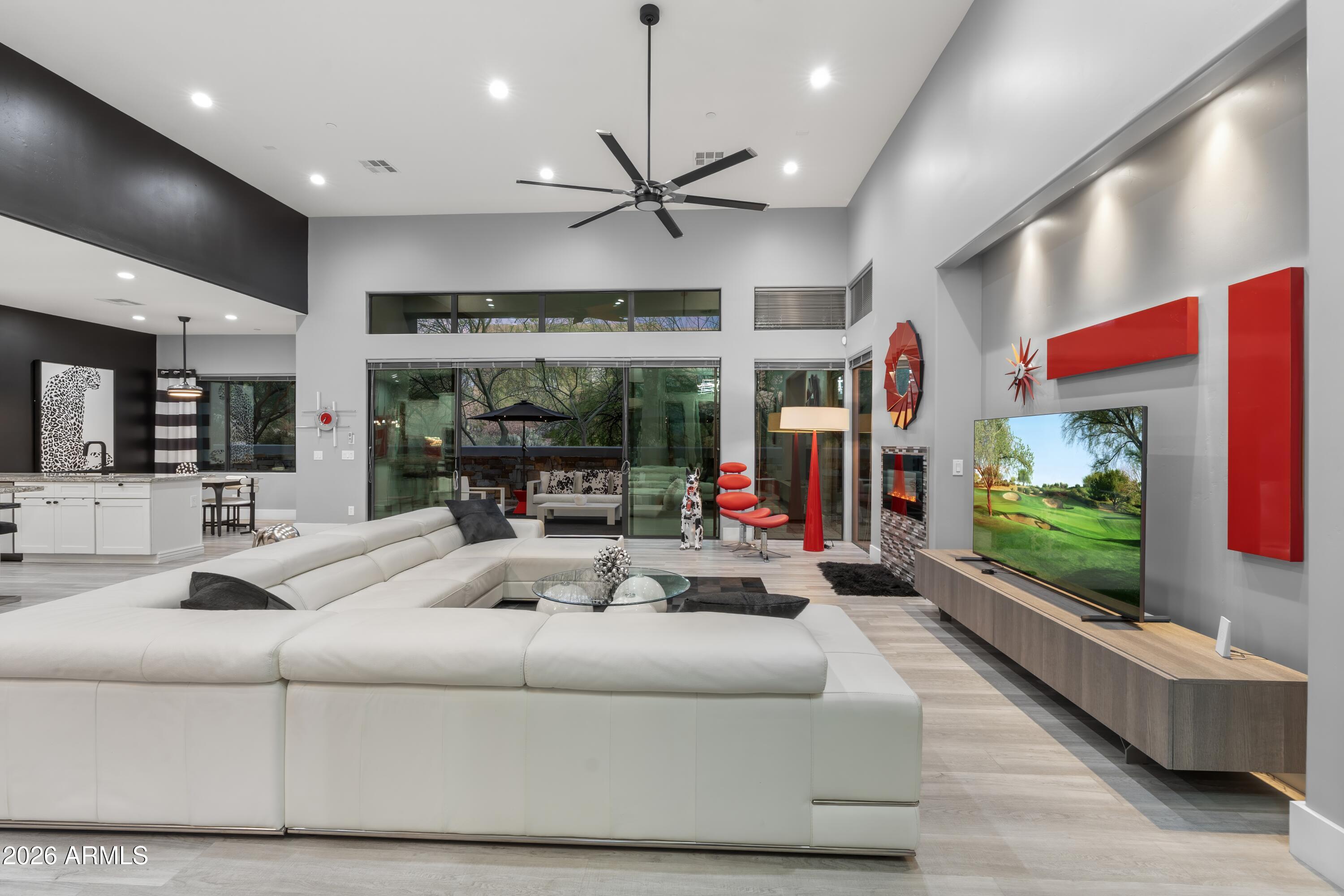 7067 E RIDGEVIEW Lane