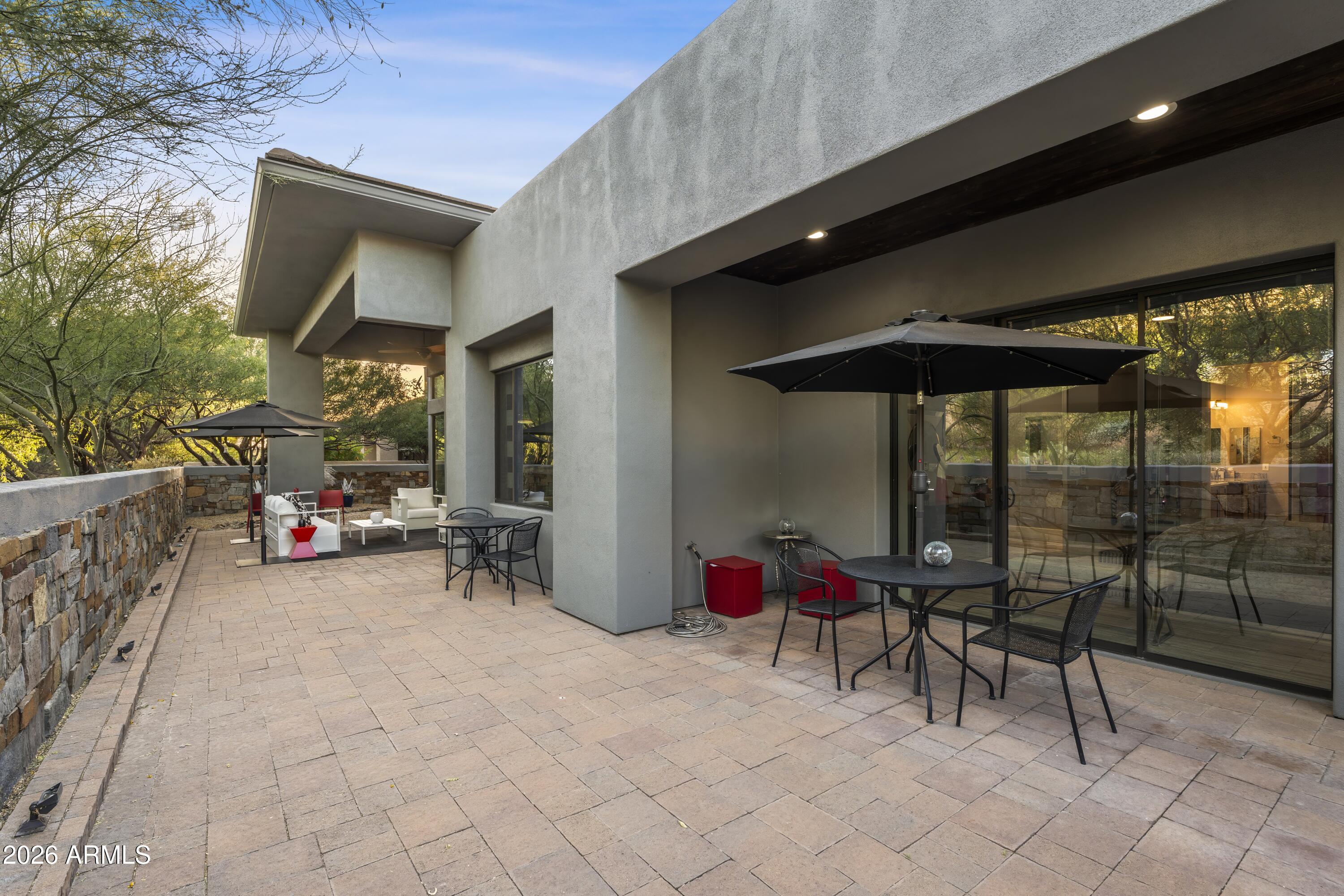 7067 E RIDGEVIEW Lane