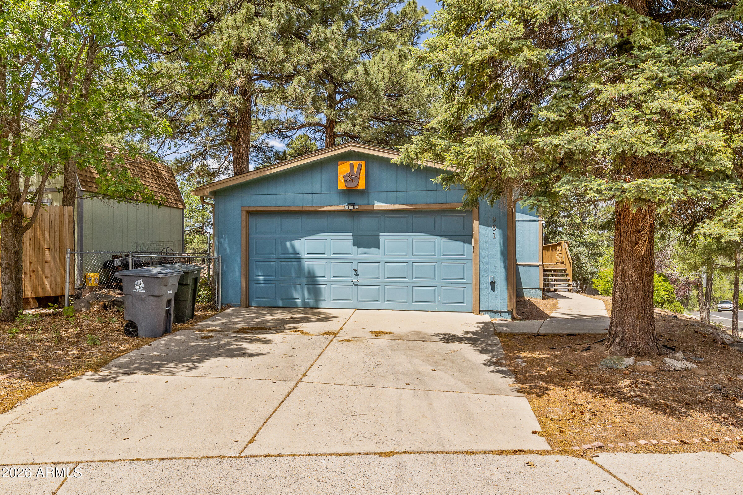 901 N PINE CLIFF Drive