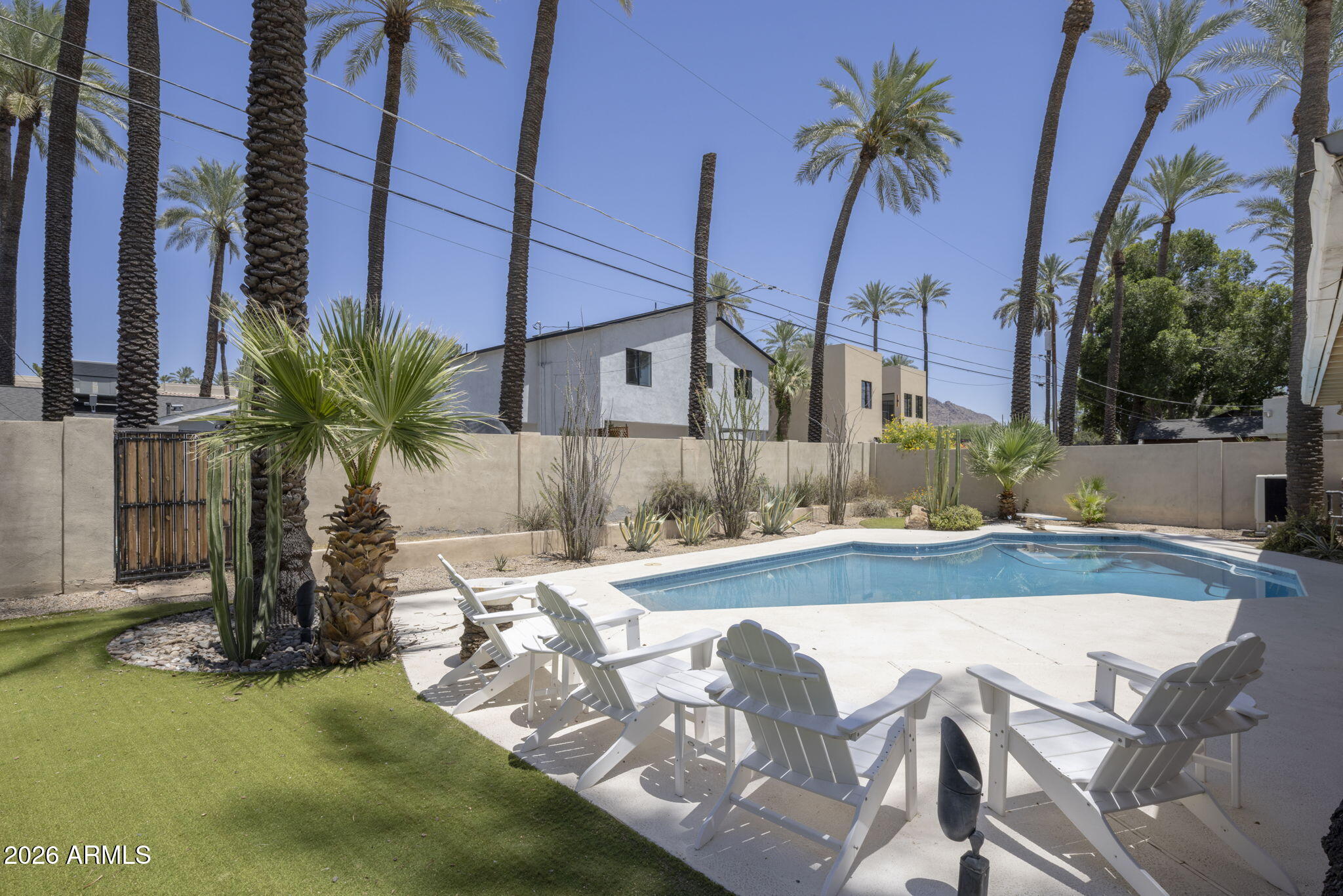 4312 E SELLS Drive