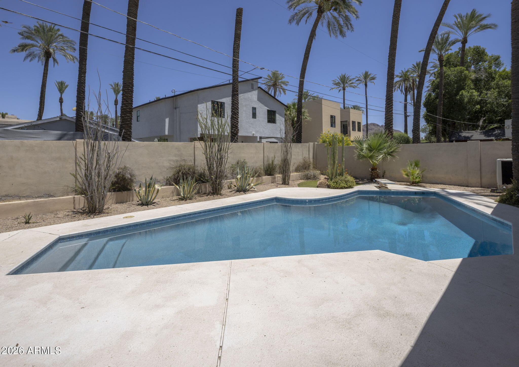 4312 E SELLS Drive