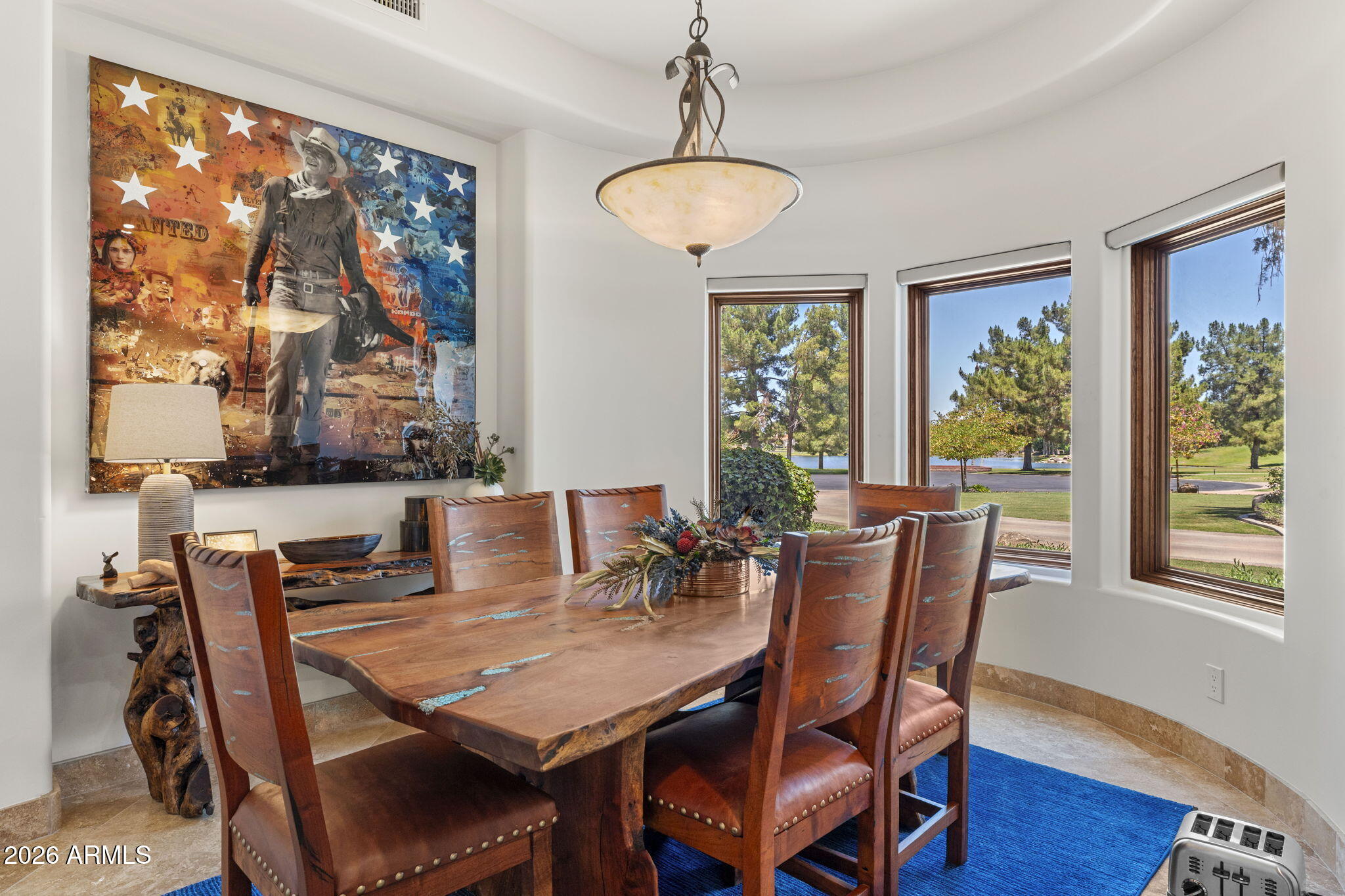 7 E OAKWOOD HILLS Drive