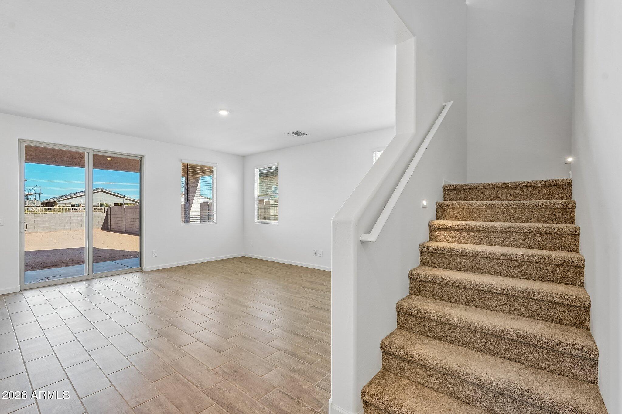 9644 W TAMARISK Avenue