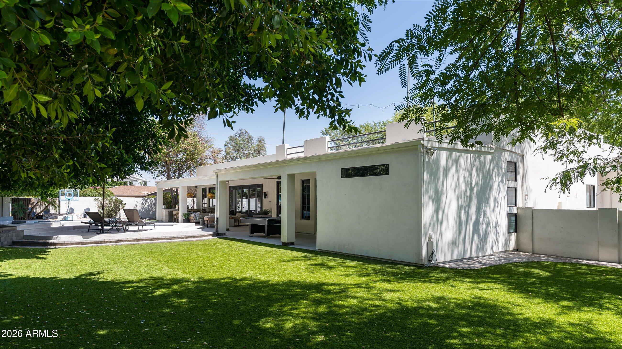 3744 E TURNEY Avenue