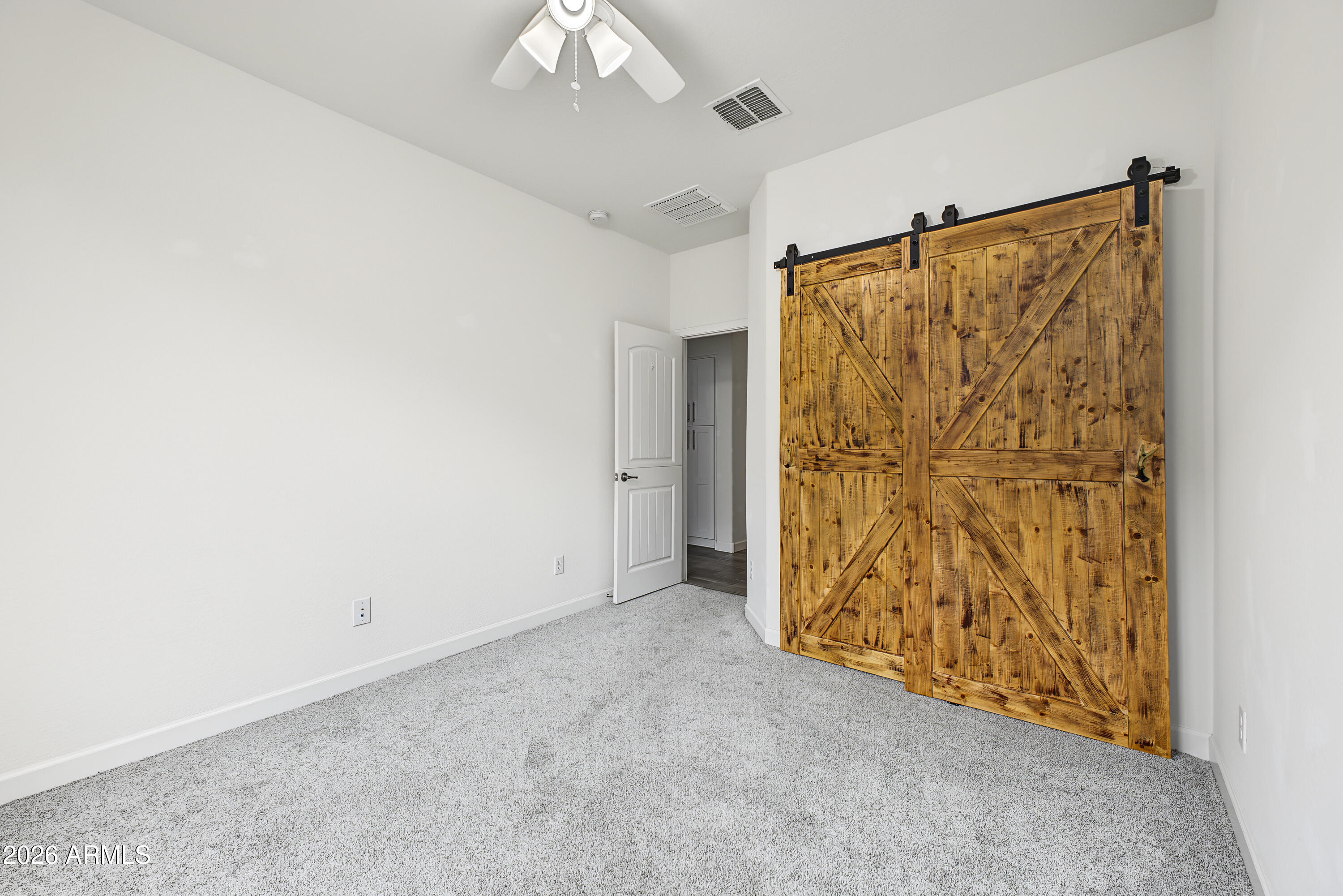4105 E HOOT OWL Trail