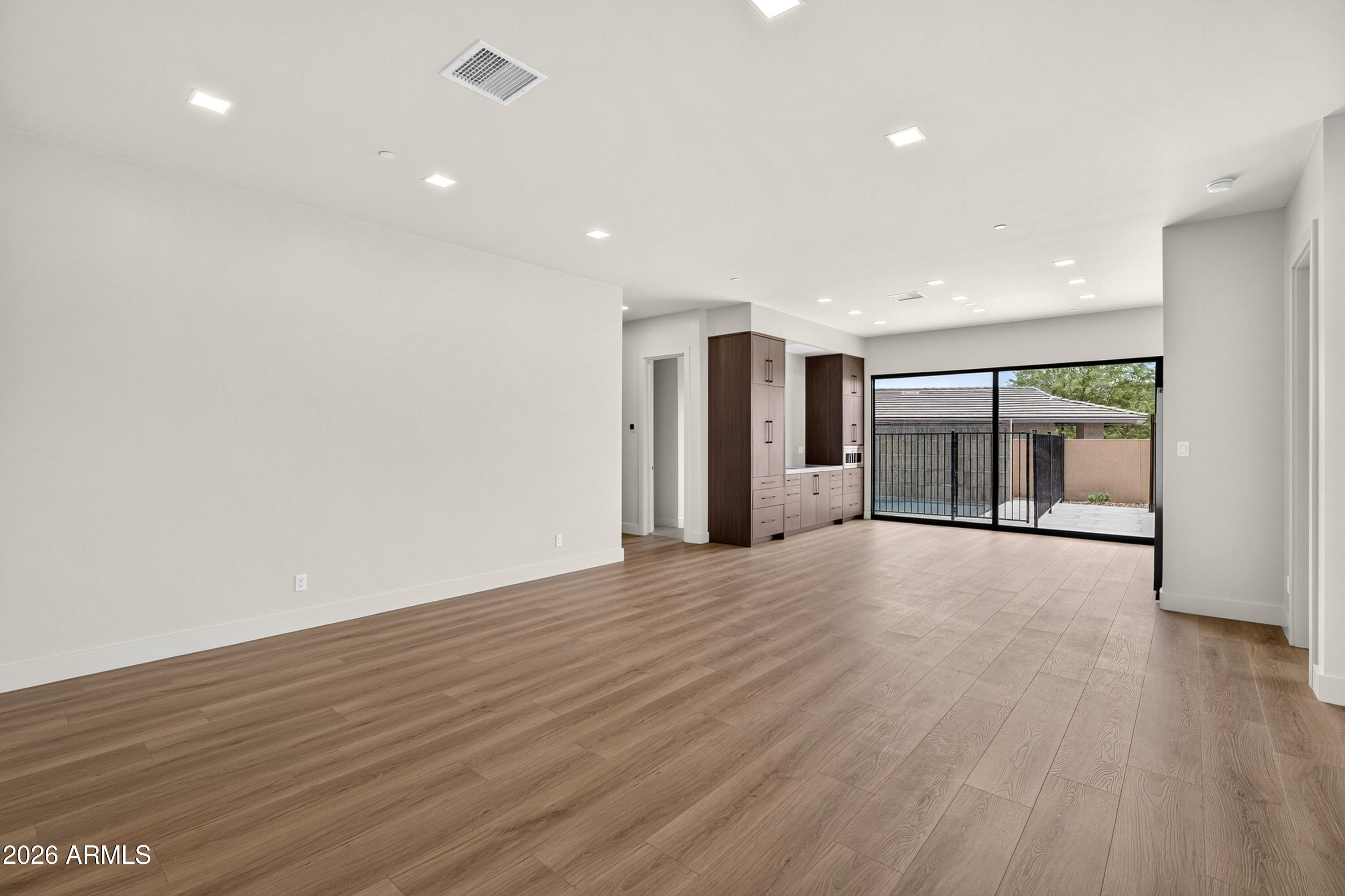 7615 N 22ND Place