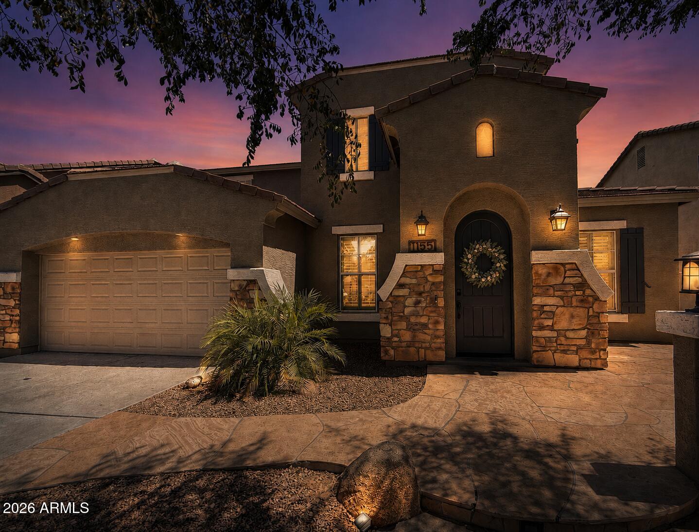 1155 W LAREDO Avenue
