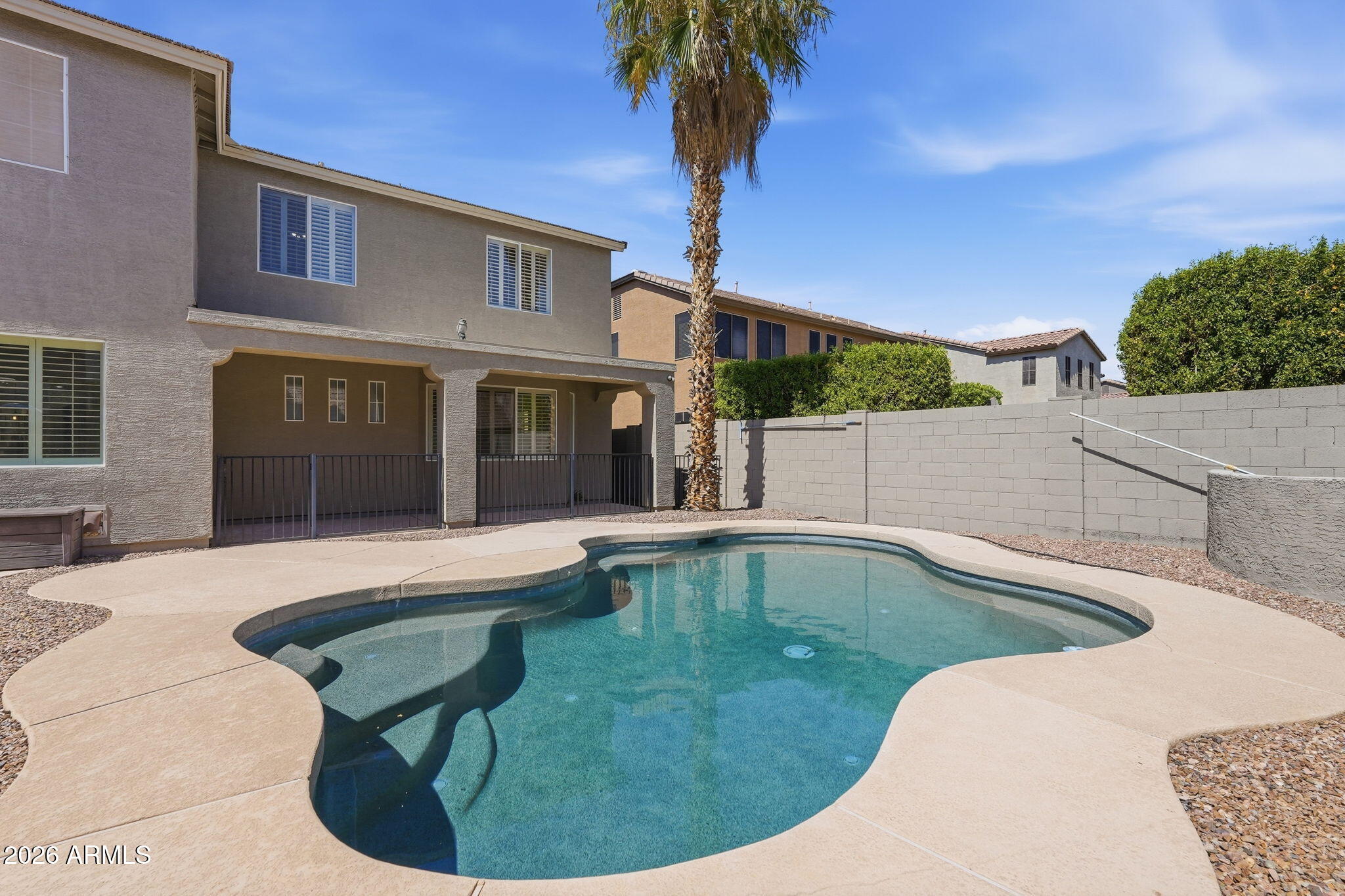 1155 W LAREDO Avenue
