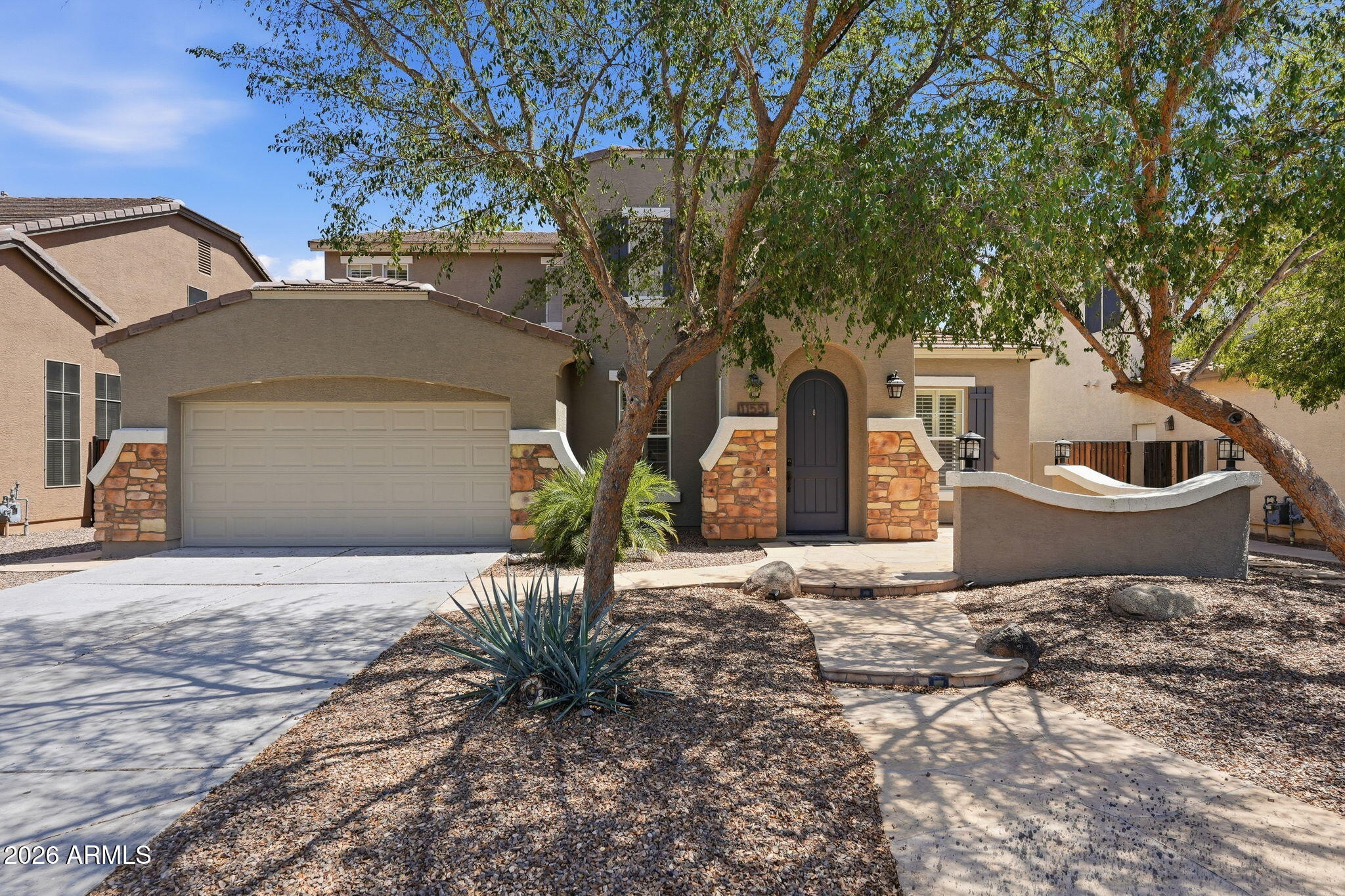 1155 W LAREDO Avenue