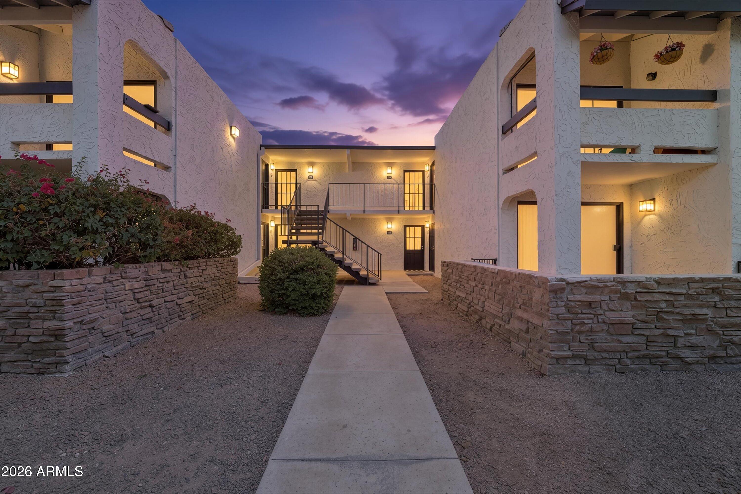 3825 E CAMELBACK Road E 186