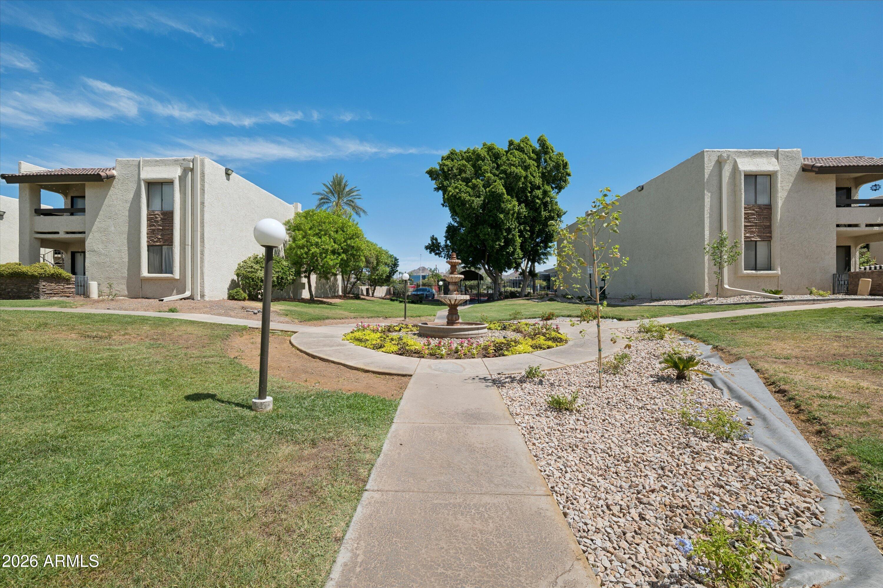 3825 E CAMELBACK Road E 186